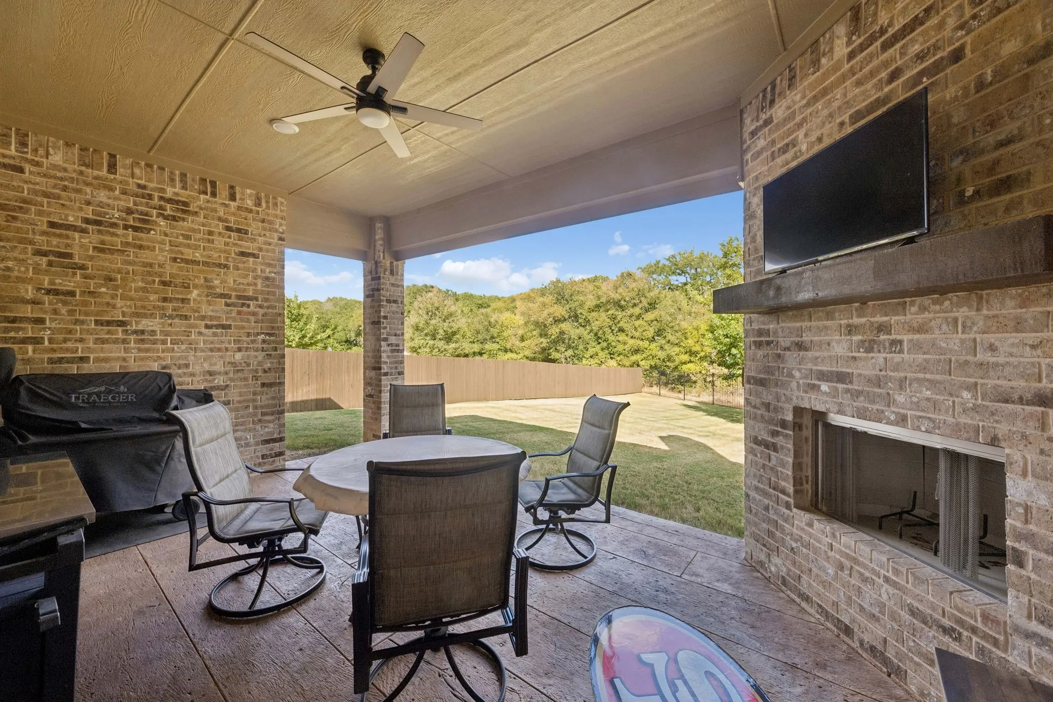Single Family Residence For Sale in Denton County , 1713 Angus Drive, Little Elm, Texas 75068, 3 Bedroom, 3 Bathroom, 2 Garage spaces, 2,917 Sqft, built in 2018, mls#21391285, Real Estate Agent in Little Elm, Homes For Sale in Denton county, Homes For Sale in Little Elm, Realtor in Little Elm Texas, Real Estate Brokerage Independent Realty Texas, Luminita Cordes Realtor