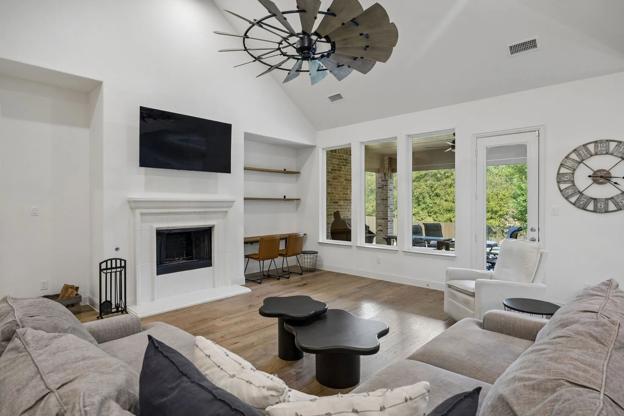Single Family Residence For Sale in Denton County , 1713 Angus Drive, Little Elm, Texas 75068, 3 Bedroom, 3 Bathroom, 2 Garage spaces, 2,917 Sqft, built in 2018, mls#21391285, Real Estate Agent in Little Elm, Homes For Sale in Denton county, Homes For Sale in Little Elm, Realtor in Little Elm Texas, Real Estate Brokerage Independent Realty Texas, Luminita Cordes Realtor