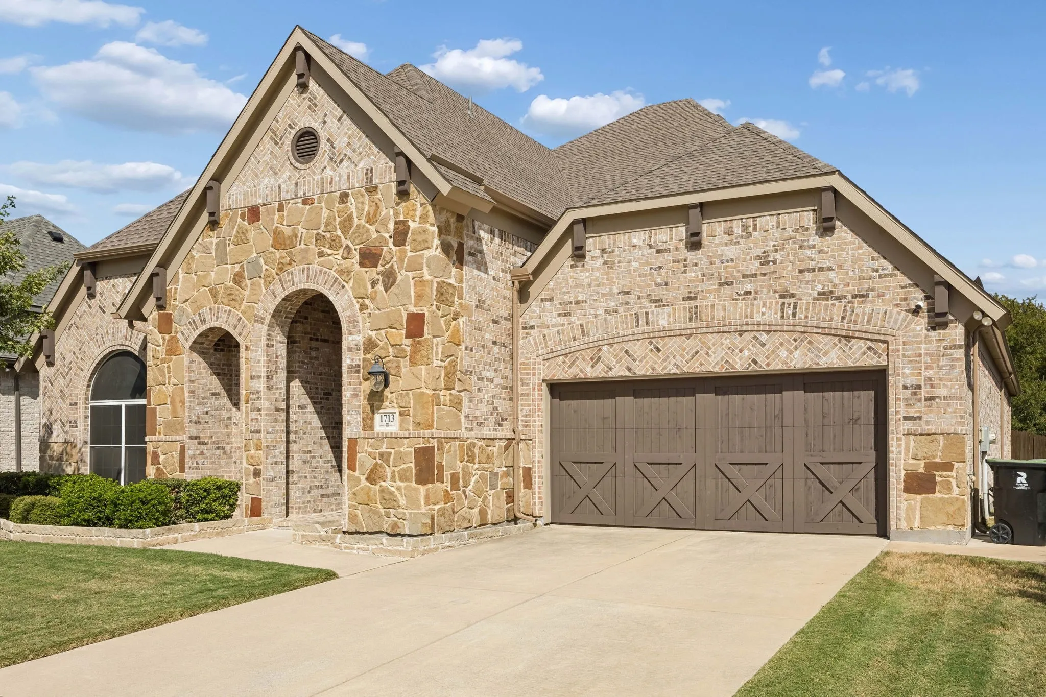 Single Family Residence For Sale in Denton County , 1713 Angus Drive, Little Elm, Texas 75068, 3 Bedroom, 3 Bathroom, 2 Garage spaces, 2,917 Sqft, built in 2018, mls#21391285, Real Estate Agent in Little Elm, Homes For Sale in Denton county, Homes For Sale in Little Elm, Realtor in Little Elm Texas, Real Estate Brokerage Independent Realty Texas, Luminita Cordes Realtor