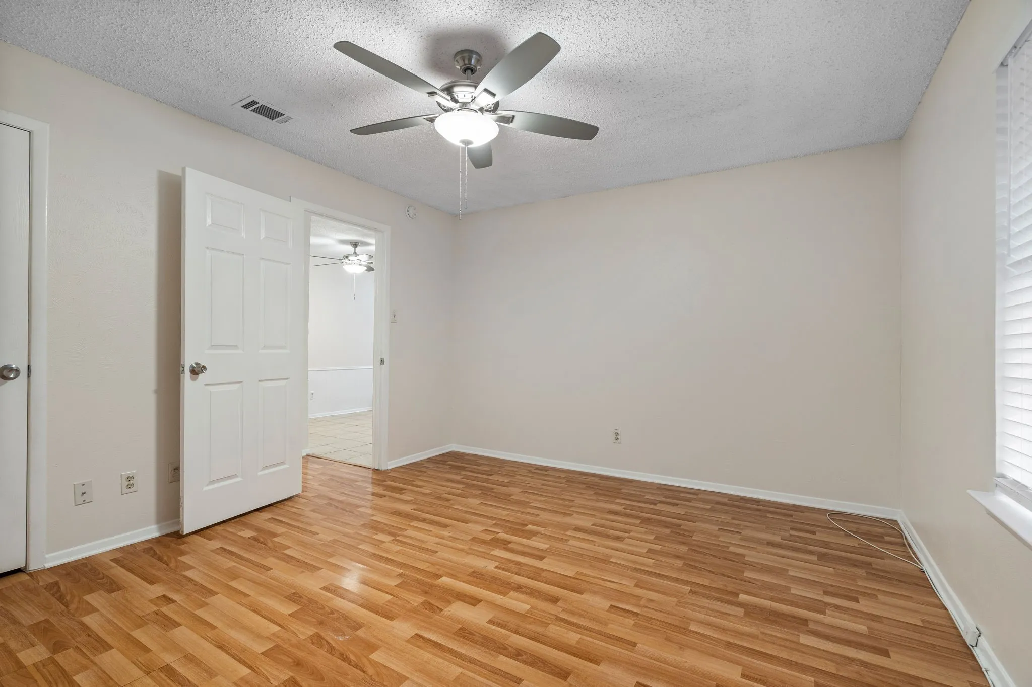 Quadruplex For Rent in Tarrant County , 726 E Pecan Street, Hurst, Texas 76053, 1 Bedroom, 1 Bathroom, Garage spaces, 788 Sqft, built in 1971, mls#21391321, Real Estate Agent in Hurst, Homes For Rent in Tarrant county, Homes For Rent in Hurst, Realtor in Hurst Texas, Real Estate Brokerage Independent Realty Texas, Luminita Cordes Realtor