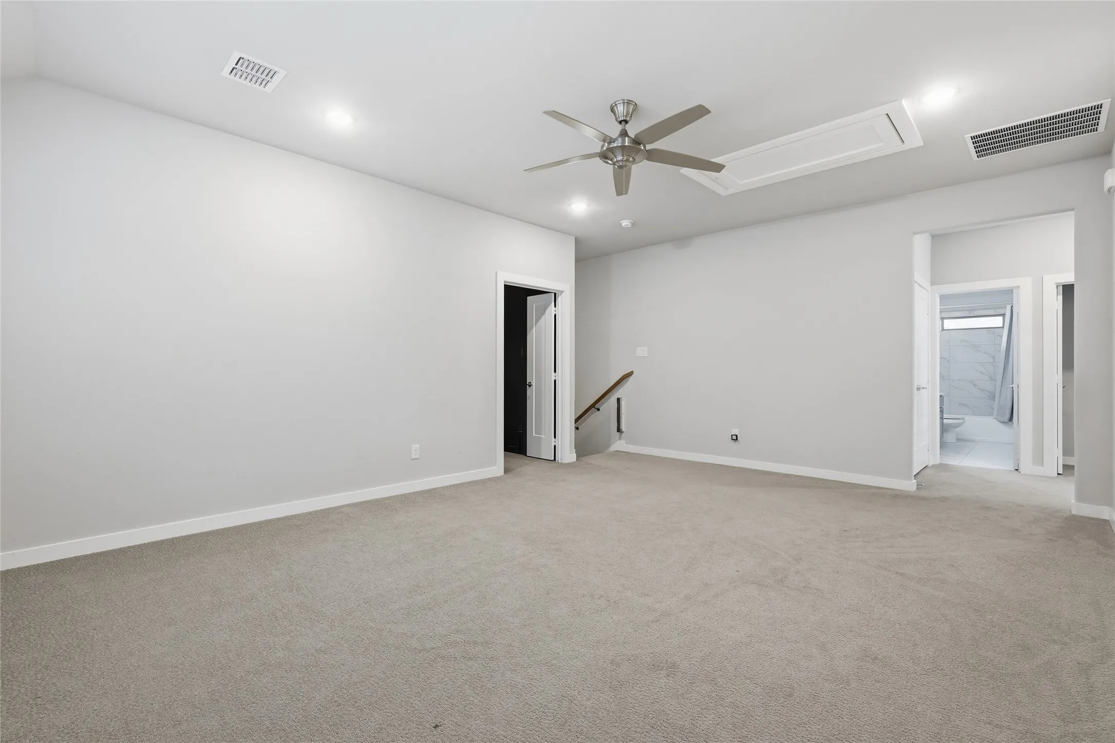 Single Family Residence For Sale in Denton County , 3681 Hollow Pine Drive, Frisco, Texas 75033, 4 Bedroom, 3 Bathroom, 2 Garage spaces, 3,186 Sqft, built in 2022, mls#21391324, Real Estate Agent in Frisco, Homes For Sale in Denton county, Homes For Sale in Frisco, Realtor in Frisco Texas, Real Estate Brokerage Independent Realty Texas, Luminita Cordes Realtor