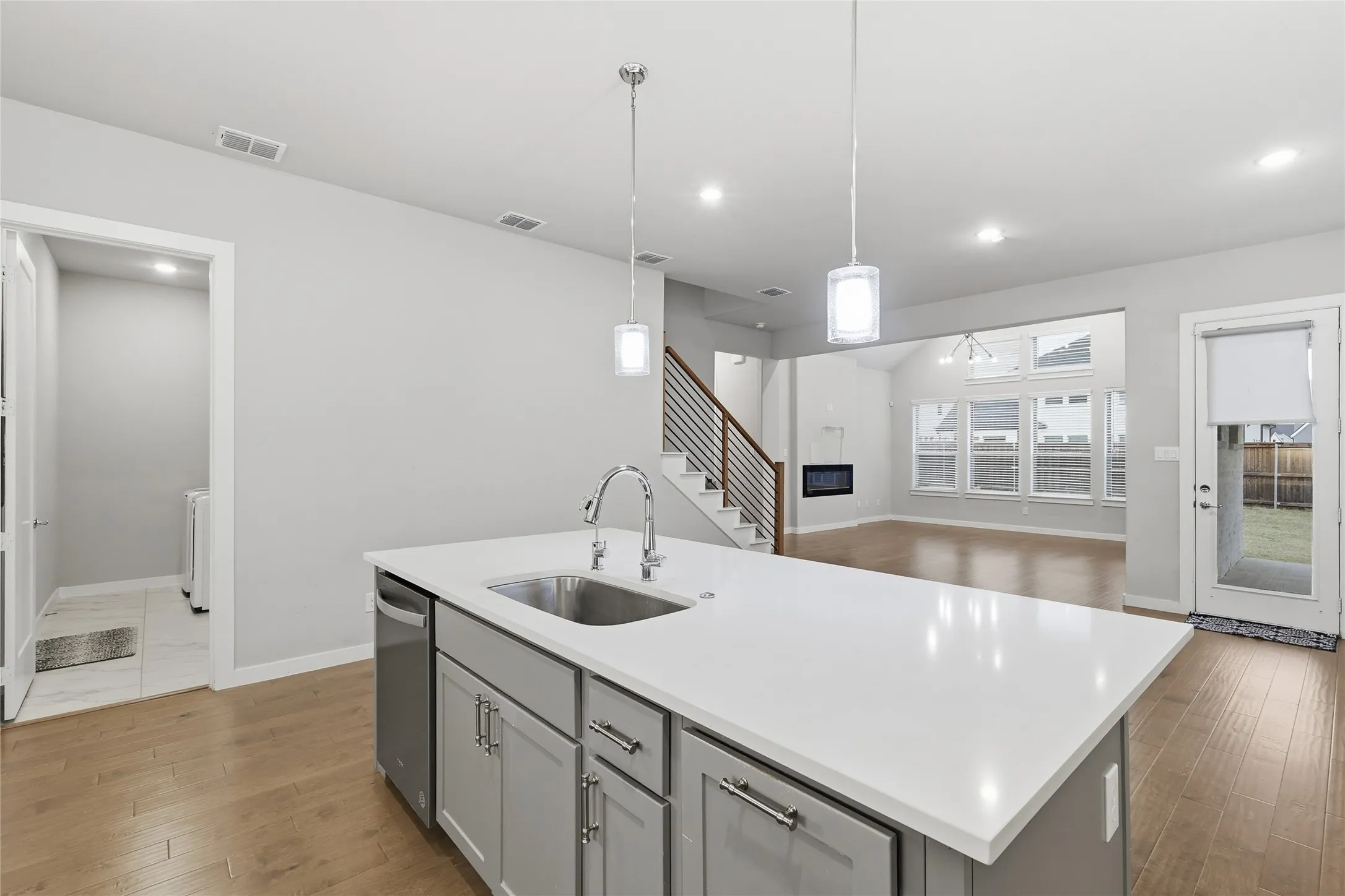 Single Family Residence For Sale in Denton County , 3681 Hollow Pine Drive, Frisco, Texas 75033, 4 Bedroom, 3 Bathroom, 2 Garage spaces, 3,186 Sqft, built in 2022, mls#21391324, Real Estate Agent in Frisco, Homes For Sale in Denton county, Homes For Sale in Frisco, Realtor in Frisco Texas, Real Estate Brokerage Independent Realty Texas, Luminita Cordes Realtor