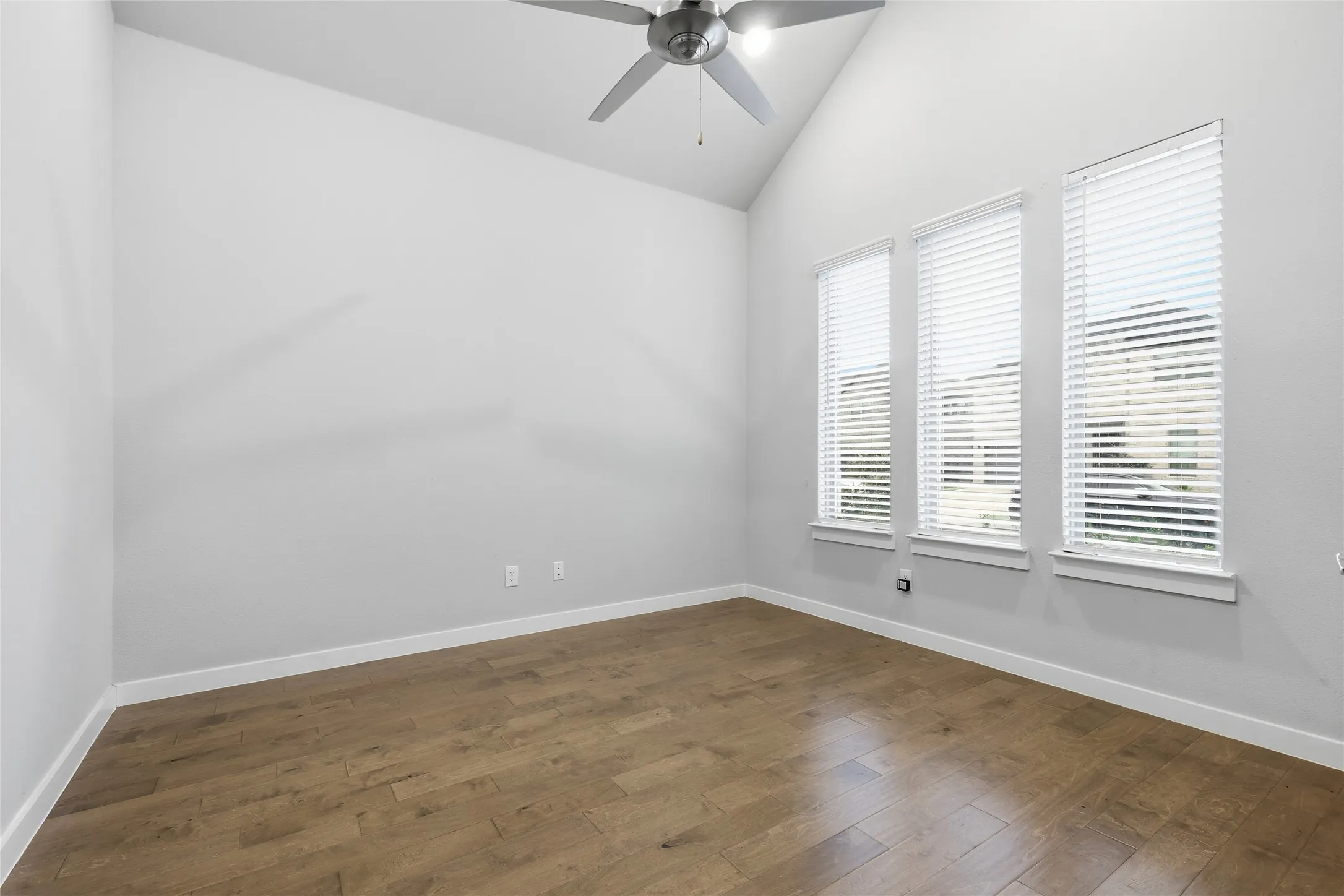 Single Family Residence For Sale in Denton County , 3681 Hollow Pine Drive, Frisco, Texas 75033, 4 Bedroom, 3 Bathroom, 2 Garage spaces, 3,186 Sqft, built in 2022, mls#21391324, Real Estate Agent in Frisco, Homes For Sale in Denton county, Homes For Sale in Frisco, Realtor in Frisco Texas, Real Estate Brokerage Independent Realty Texas, Luminita Cordes Realtor