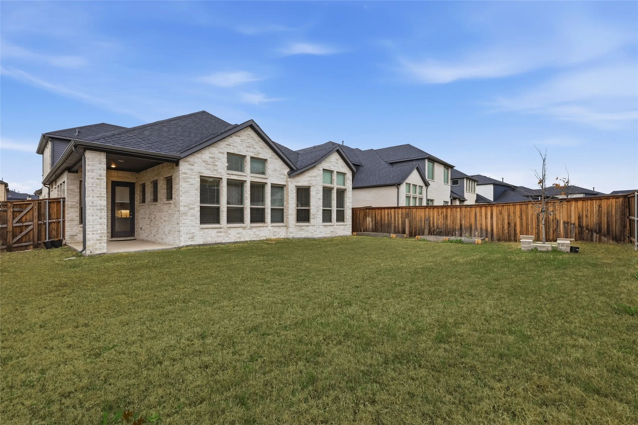 Single Family Residence For Sale in Denton County , 3681 Hollow Pine Drive, Frisco, Texas 75033, 4 Bedroom, 3 Bathroom, 2 Garage spaces, 3,186 Sqft, built in 2022, mls#21391324, Real Estate Agent in Frisco, Homes For Sale in Denton county, Homes For Sale in Frisco, Realtor in Frisco Texas, Real Estate Brokerage Independent Realty Texas, Luminita Cordes Realtor