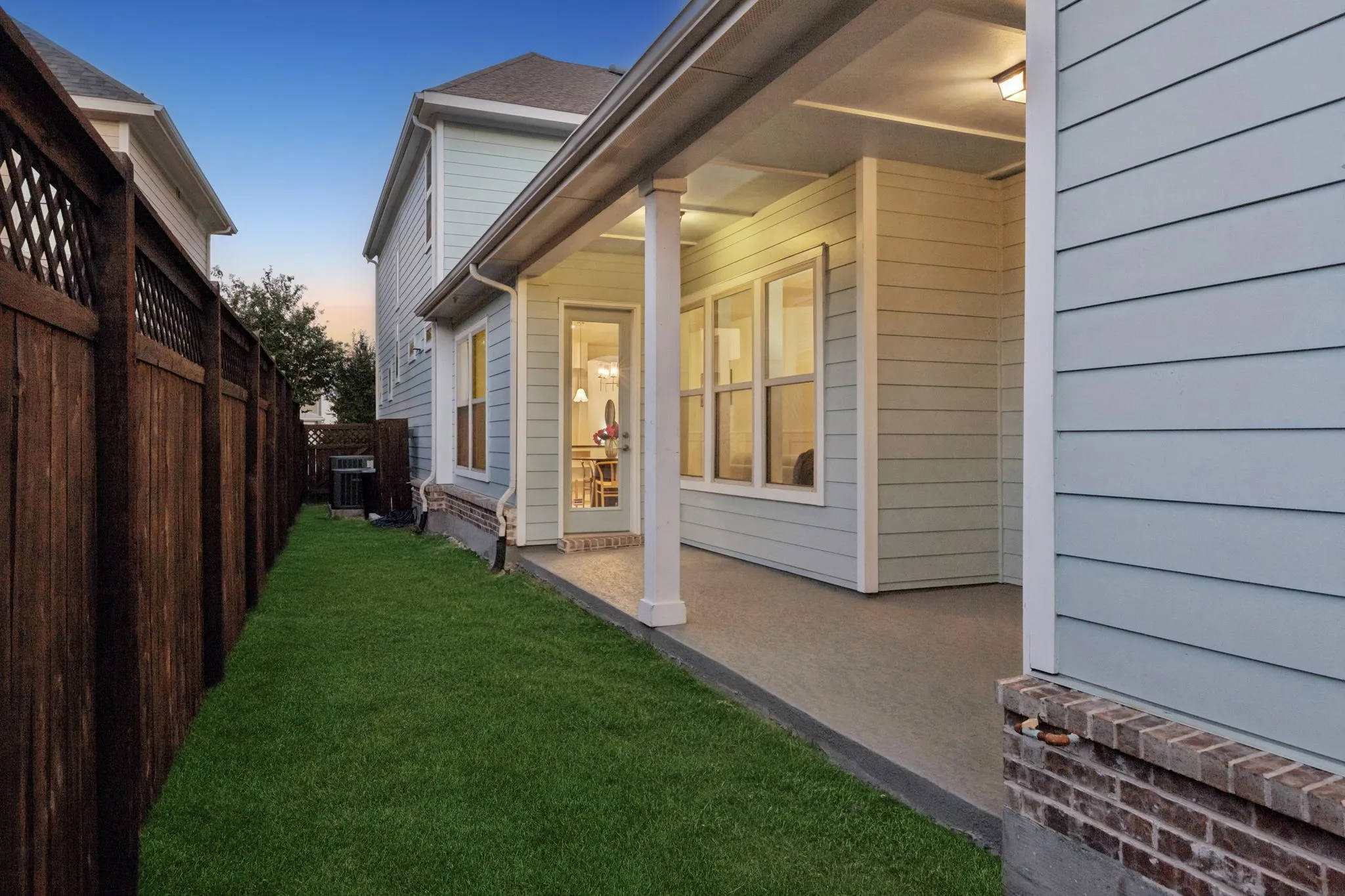 Single Family Residence For Sale in Collin County , 2221 Tremont Boulevard, Mc Kinney, Texas 75071, 4 Bedroom, 4 Bathroom, 2 Garage spaces, 2,652 Sqft, built in 2016, mls#21386296, Real Estate Agent in Mc Kinney, Homes For Sale in Collin county, Homes For Sale in Mc Kinney, Realtor in Mc Kinney Texas, Real Estate Brokerage Independent Realty Texas, Luminita Cordes Realtor