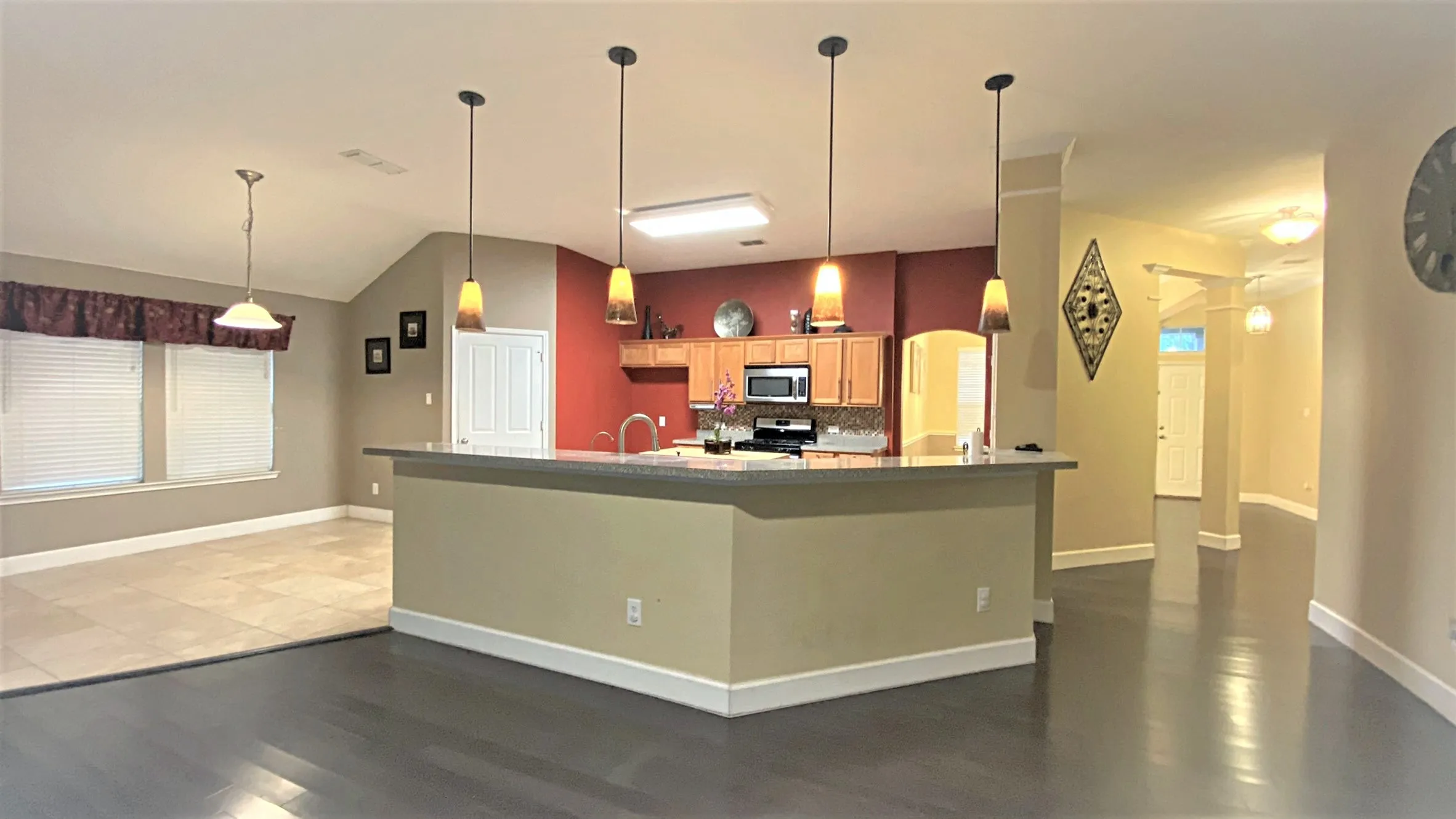 Single Family Residence For Rent in Dallas County , 835 Roaring Springs Road, Grand Prairie, Texas 75052, 3 Bedroom, 2 Bathroom, 2 Garage spaces, 2,201 Sqft, built in 2004, mls#21391330, Real Estate Agent in Grand Prairie, Homes For Rent in Dallas county, Homes For Rent in Grand Prairie, Realtor in Grand Prairie Texas, Real Estate Brokerage Independent Realty Texas, Luminita Cordes Realtor
