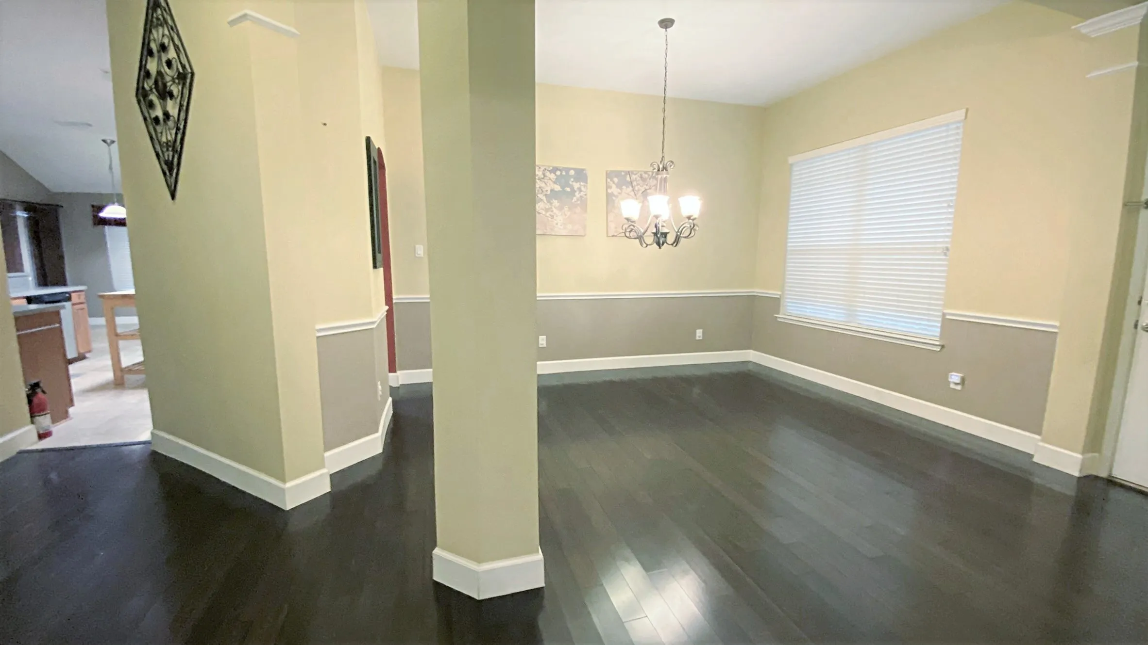 Single Family Residence For Rent in Dallas County , 835 Roaring Springs Road, Grand Prairie, Texas 75052, 3 Bedroom, 2 Bathroom, 2 Garage spaces, 2,201 Sqft, built in 2004, mls#21391330, Real Estate Agent in Grand Prairie, Homes For Rent in Dallas county, Homes For Rent in Grand Prairie, Realtor in Grand Prairie Texas, Real Estate Brokerage Independent Realty Texas, Luminita Cordes Realtor