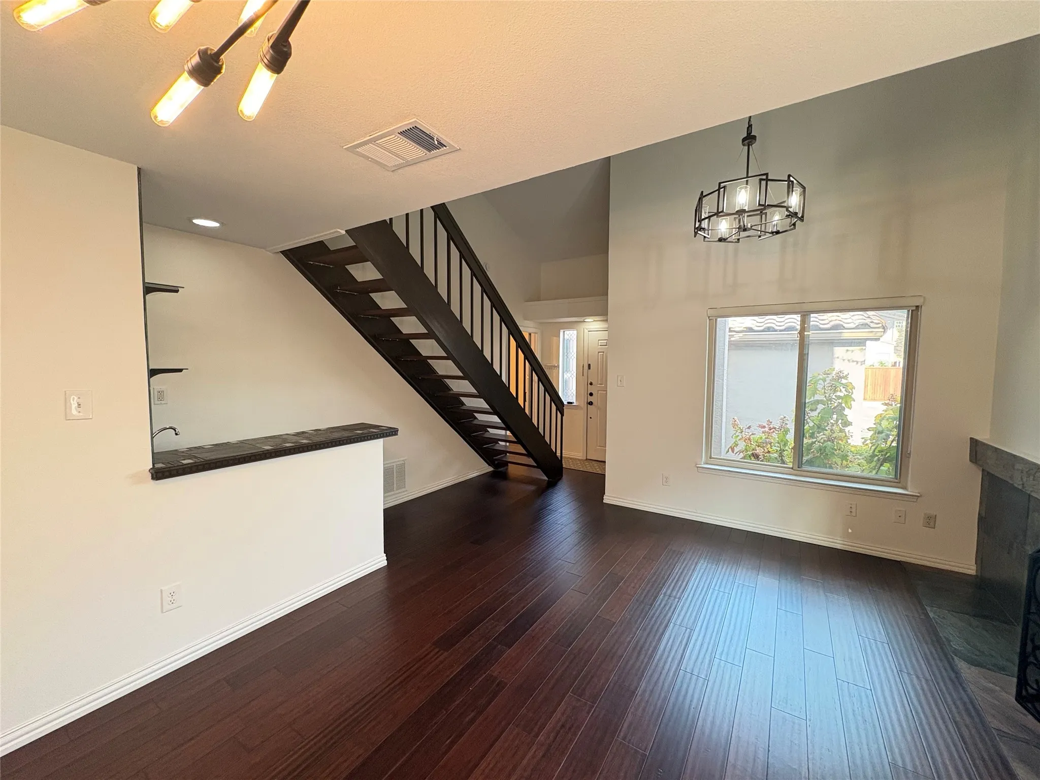 Condominium For Rent in Collin County , 4242 N Capistrano Drive 145, Dallas, Texas 75287, 2 Bedroom, 2 Bathroom, 1 Garage spaces, 1,217 Sqft, built in 1986, mls#21391332, Real Estate Agent in Dallas, Homes For Rent in Collin county, Homes For Rent in Dallas, Realtor in Dallas Texas, Real Estate Brokerage Independent Realty Texas, Luminita Cordes Realtor