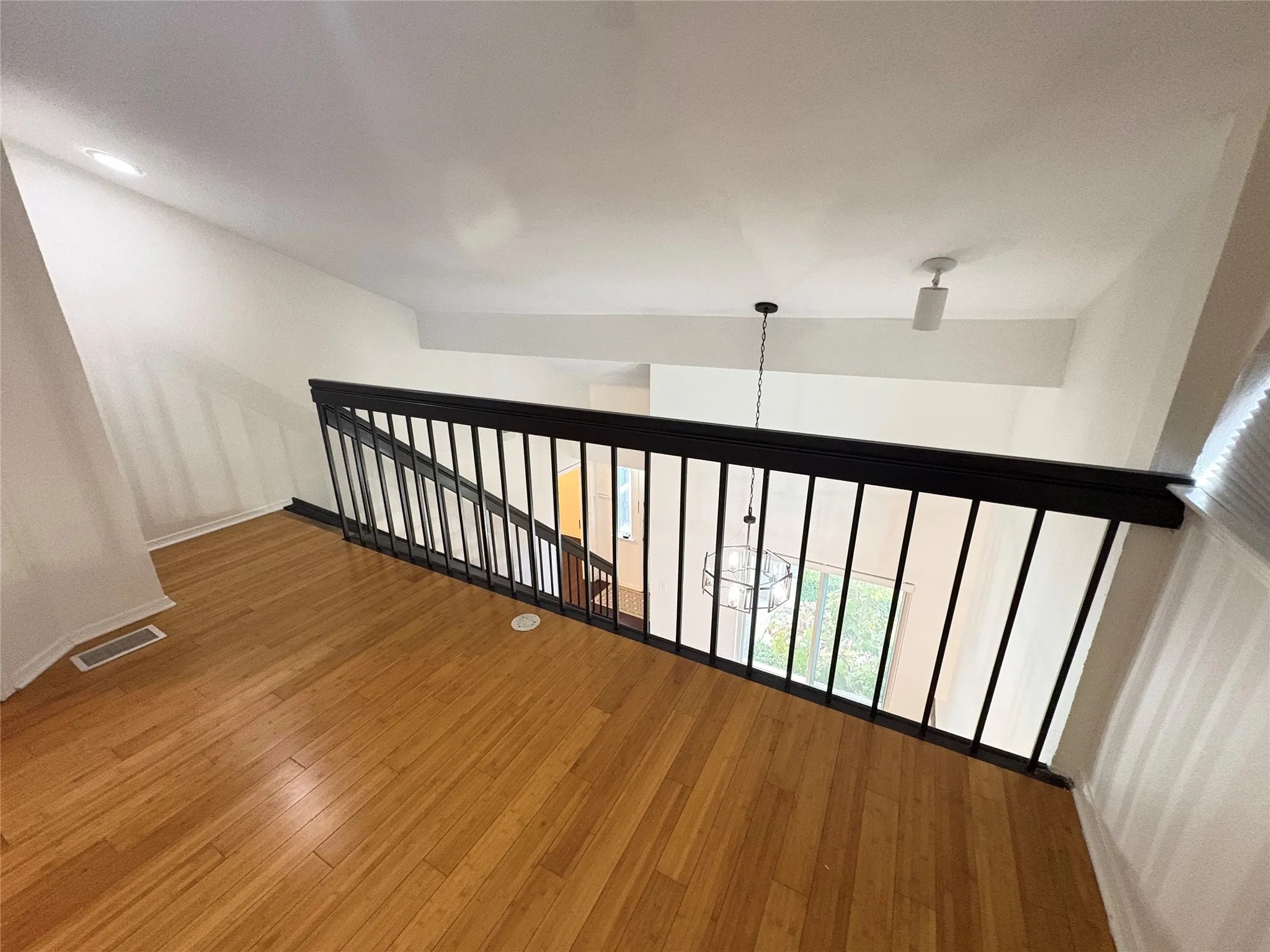 Condominium For Rent in Collin County , 4242 N Capistrano Drive 145, Dallas, Texas 75287, 2 Bedroom, 2 Bathroom, 1 Garage spaces, 1,217 Sqft, built in 1986, mls#21391332, Real Estate Agent in Dallas, Homes For Rent in Collin county, Homes For Rent in Dallas, Realtor in Dallas Texas, Real Estate Brokerage Independent Realty Texas, Luminita Cordes Realtor