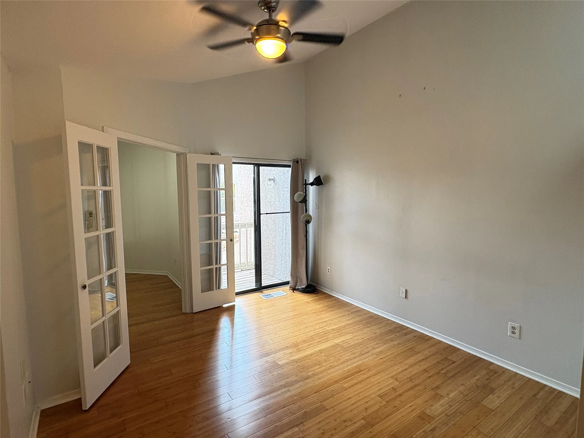 Condominium For Rent in Collin County , 4242 N Capistrano Drive 145, Dallas, Texas 75287, 2 Bedroom, 2 Bathroom, 1 Garage spaces, 1,217 Sqft, built in 1986, mls#21391332, Real Estate Agent in Dallas, Homes For Rent in Collin county, Homes For Rent in Dallas, Realtor in Dallas Texas, Real Estate Brokerage Independent Realty Texas, Luminita Cordes Realtor
