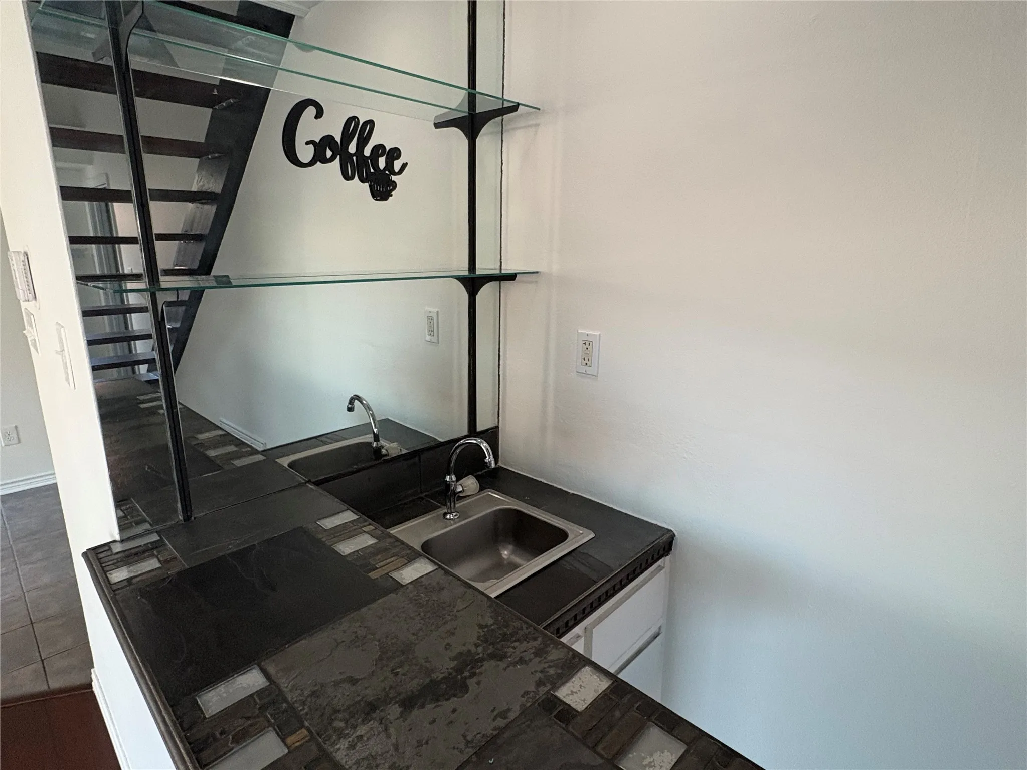 Condominium For Rent in Collin County , 4242 N Capistrano Drive 145, Dallas, Texas 75287, 2 Bedroom, 2 Bathroom, 1 Garage spaces, 1,217 Sqft, built in 1986, mls#21391332, Real Estate Agent in Dallas, Homes For Rent in Collin county, Homes For Rent in Dallas, Realtor in Dallas Texas, Real Estate Brokerage Independent Realty Texas, Luminita Cordes Realtor