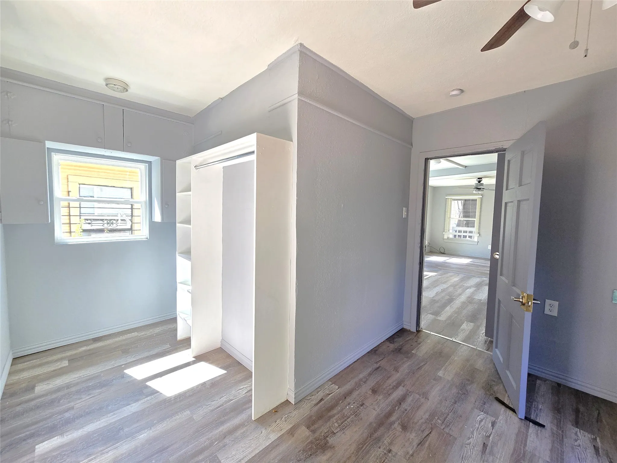 Single Family Residence For Rent in Dallas County , 1209 Hutchins Avenue, Dallas, Texas 75203, 3 Bedroom, 1 Bathroom, Garage spaces, 704 Sqft, built in 1945, mls#21391334, Real Estate Agent in Dallas, Homes For Rent in Dallas county, Homes For Rent in Dallas, Realtor in Dallas Texas, Real Estate Brokerage Independent Realty Texas, Luminita Cordes Realtor