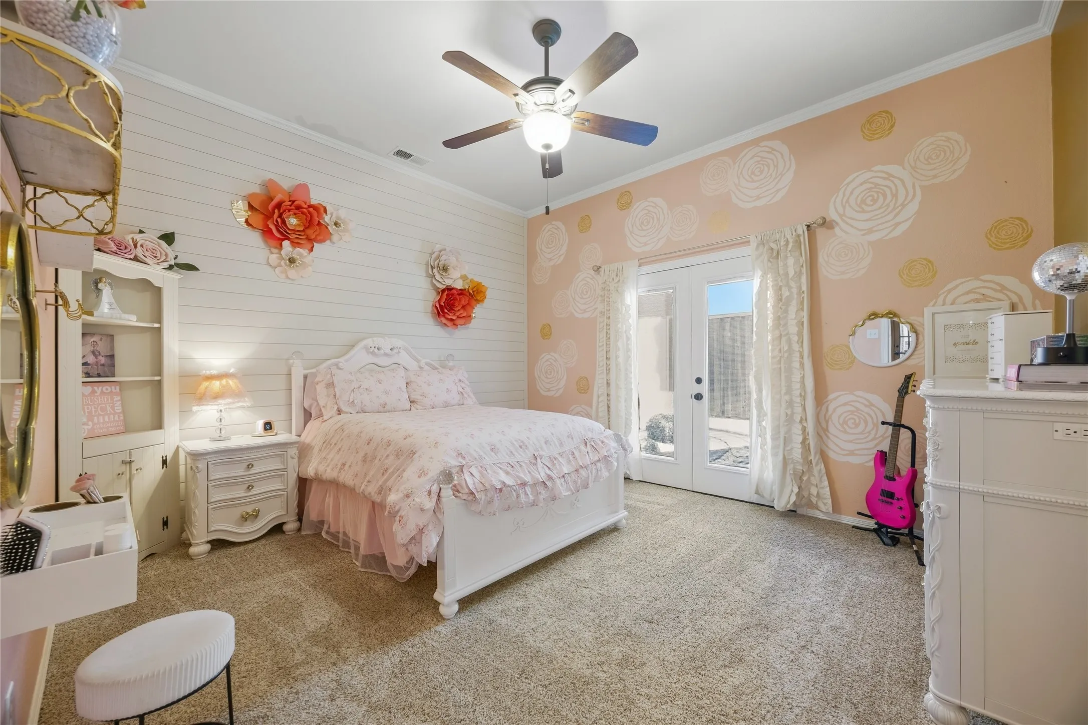 Single Family Residence For Sale in Dallas County , 305 Brock Street, Coppell, Texas 75019, 5 Bedroom, 3 Bathroom, 2 Garage spaces, 3,621 Sqft, built in 1992, mls#21391183, Real Estate Agent in Coppell, Homes For Sale in Dallas county, Homes For Sale in Coppell, Realtor in Coppell Texas, Real Estate Brokerage Independent Realty Texas, Luminita Cordes Realtor