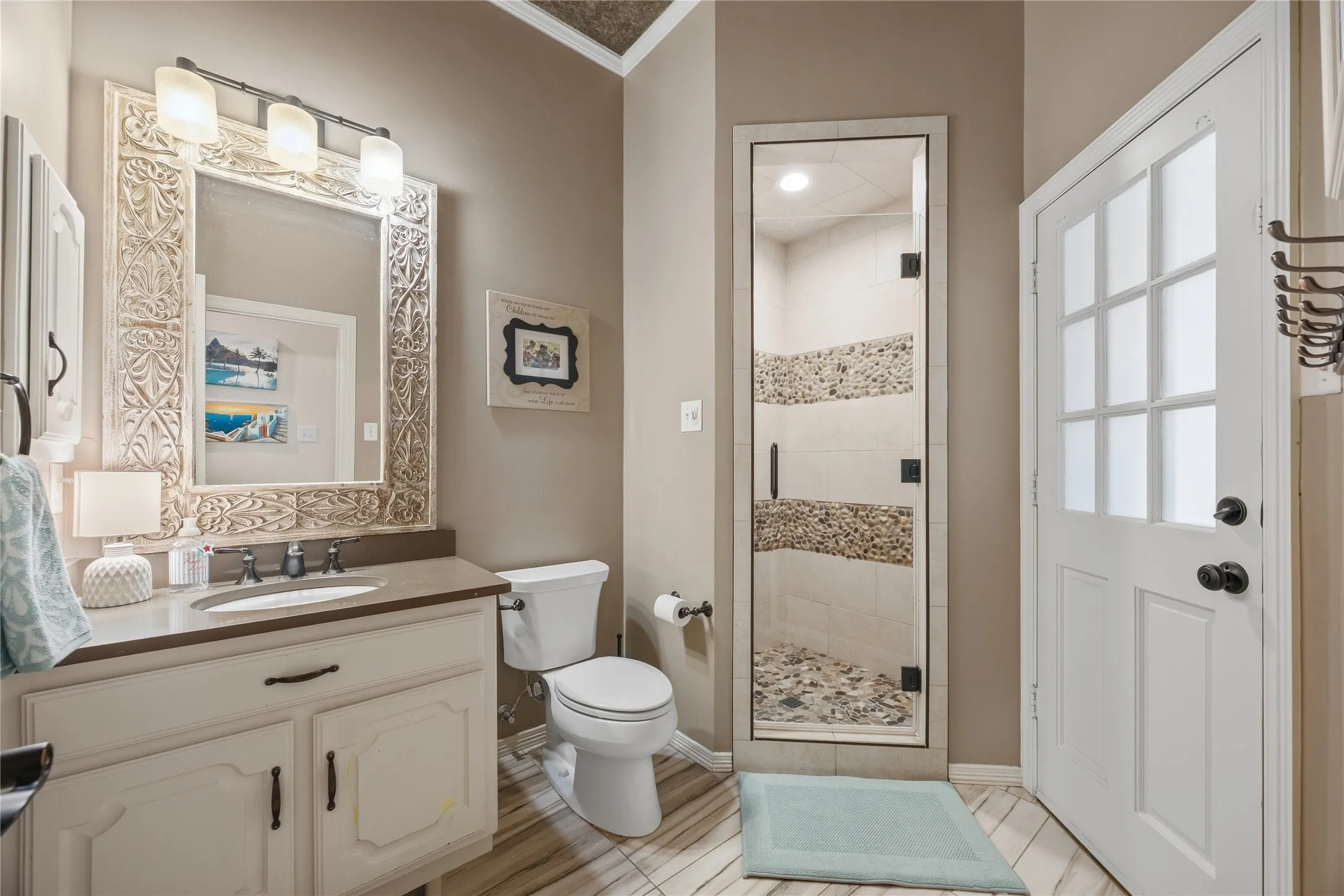 Single Family Residence For Sale in Dallas County , 305 Brock Street, Coppell, Texas 75019, 5 Bedroom, 3 Bathroom, 2 Garage spaces, 3,621 Sqft, built in 1992, mls#21391183, Real Estate Agent in Coppell, Homes For Sale in Dallas county, Homes For Sale in Coppell, Realtor in Coppell Texas, Real Estate Brokerage Independent Realty Texas, Luminita Cordes Realtor
