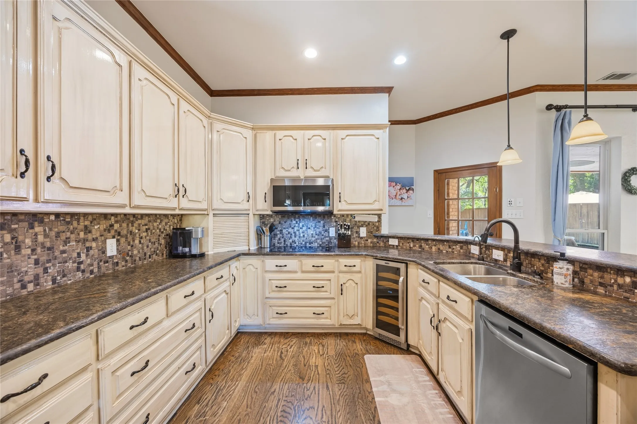 Single Family Residence For Sale in Dallas County , 305 Brock Street, Coppell, Texas 75019, 5 Bedroom, 3 Bathroom, 2 Garage spaces, 3,621 Sqft, built in 1992, mls#21391183, Real Estate Agent in Coppell, Homes For Sale in Dallas county, Homes For Sale in Coppell, Realtor in Coppell Texas, Real Estate Brokerage Independent Realty Texas, Luminita Cordes Realtor