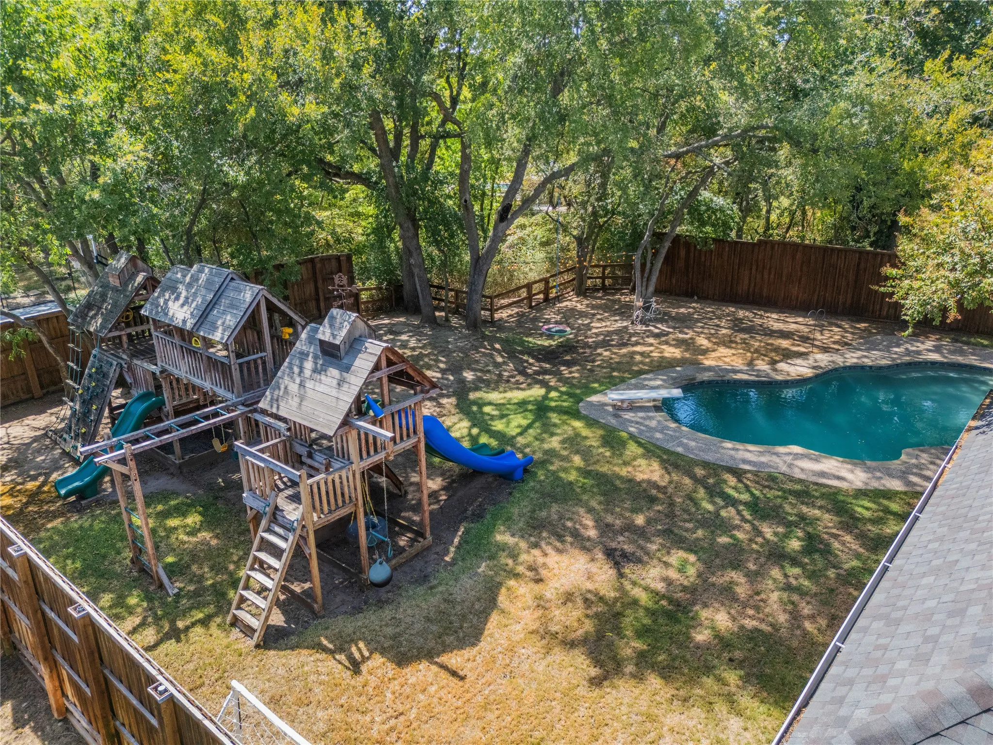 Single Family Residence For Sale in Dallas County , 305 Brock Street, Coppell, Texas 75019, 5 Bedroom, 3 Bathroom, 2 Garage spaces, 3,621 Sqft, built in 1992, mls#21391183, Real Estate Agent in Coppell, Homes For Sale in Dallas county, Homes For Sale in Coppell, Realtor in Coppell Texas, Real Estate Brokerage Independent Realty Texas, Luminita Cordes Realtor