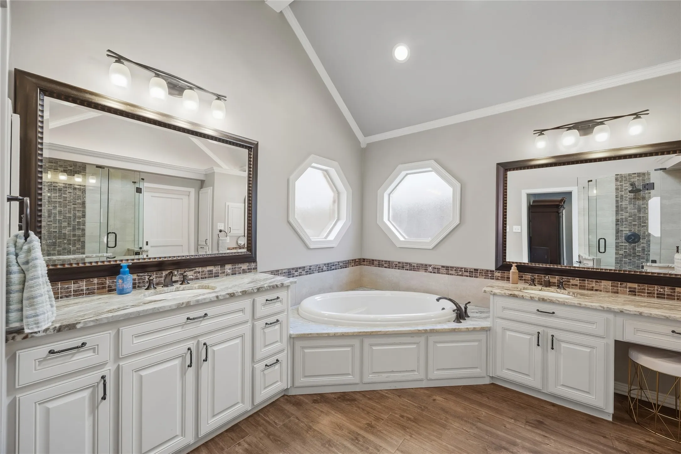 Single Family Residence For Sale in Dallas County , 305 Brock Street, Coppell, Texas 75019, 5 Bedroom, 3 Bathroom, 2 Garage spaces, 3,621 Sqft, built in 1992, mls#21391183, Real Estate Agent in Coppell, Homes For Sale in Dallas county, Homes For Sale in Coppell, Realtor in Coppell Texas, Real Estate Brokerage Independent Realty Texas, Luminita Cordes Realtor