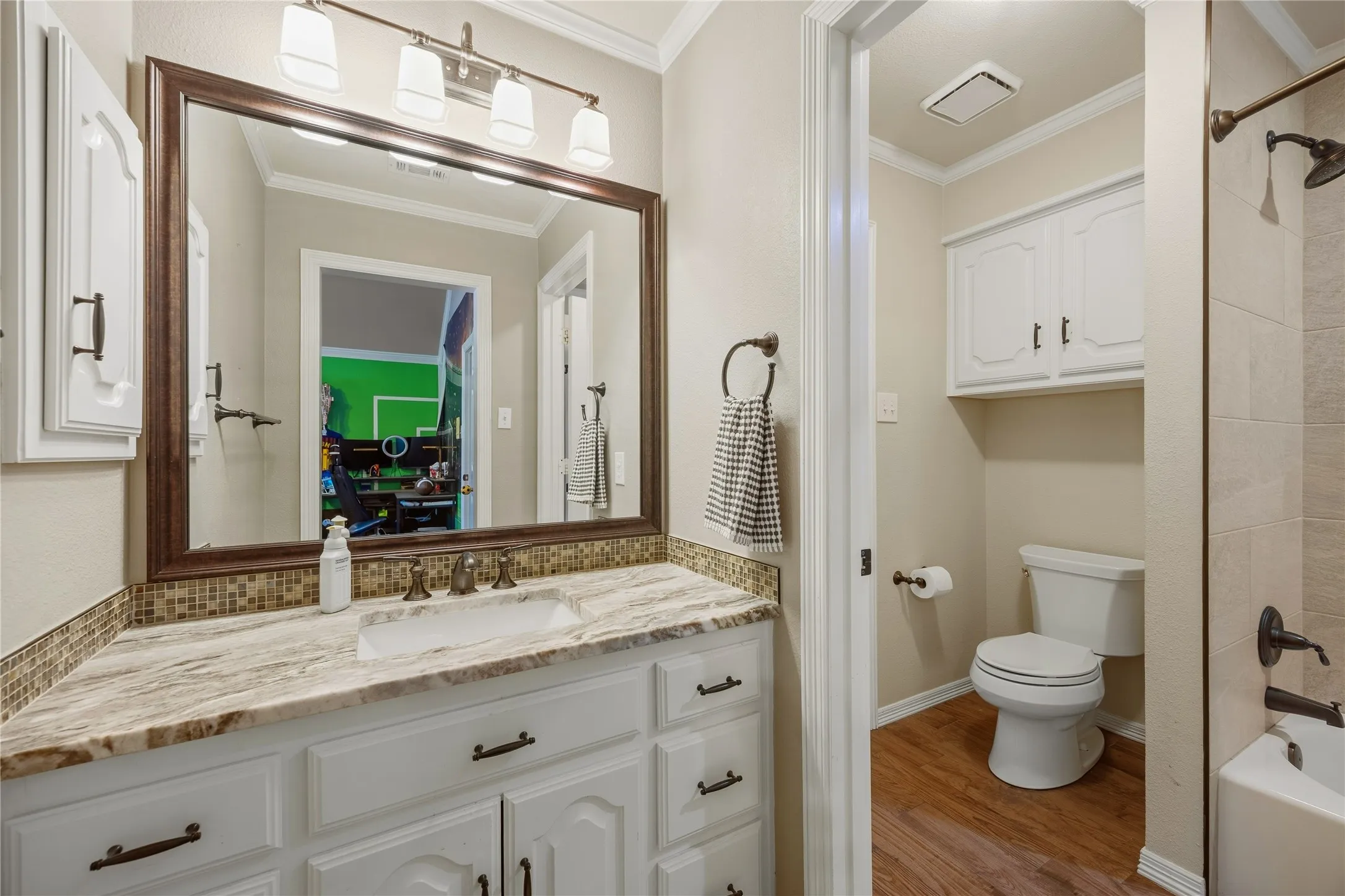 Single Family Residence For Sale in Dallas County , 305 Brock Street, Coppell, Texas 75019, 5 Bedroom, 3 Bathroom, 2 Garage spaces, 3,621 Sqft, built in 1992, mls#21391183, Real Estate Agent in Coppell, Homes For Sale in Dallas county, Homes For Sale in Coppell, Realtor in Coppell Texas, Real Estate Brokerage Independent Realty Texas, Luminita Cordes Realtor