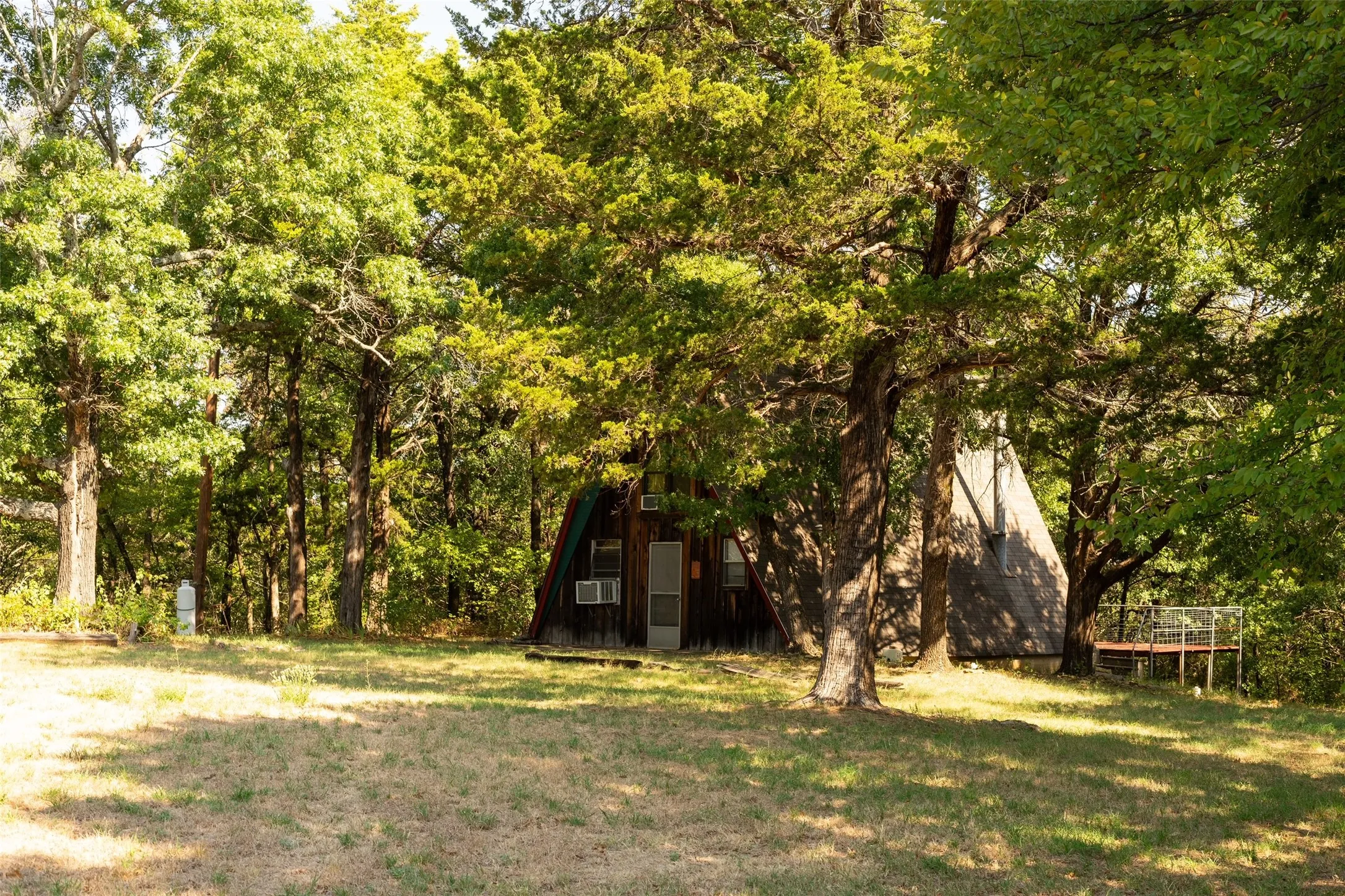Unimproved Land For Sale in Grayson County , Tbd N Tipps Lane, Whitesboro, Texas 76273, 0, 0, Garage spaces, 0 Sqft, built in 1950, mls#21391294, Real Estate Agent in Whitesboro, Homes For Sale in Grayson county, Homes For Sale in Whitesboro, Realtor in Whitesboro Texas, Real Estate Brokerage Independent Realty Texas, Luminita Cordes Realtor