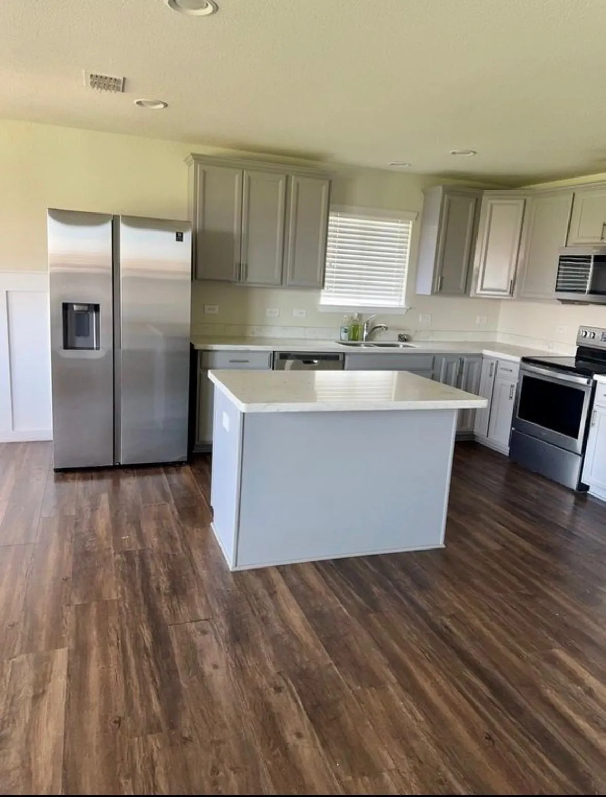 Single Family Residence For Rent in Denton County , 1709 Trace Drive, Aubrey, Texas 76227, 3 Bedroom, 2 Bathroom, 2 Garage spaces, 1,437 Sqft, built in 2018, mls#21391273, Real Estate Agent in Aubrey, Homes For Rent in Denton county, Homes For Rent in Aubrey, Realtor in Aubrey Texas, Real Estate Brokerage Independent Realty Texas, Luminita Cordes Realtor