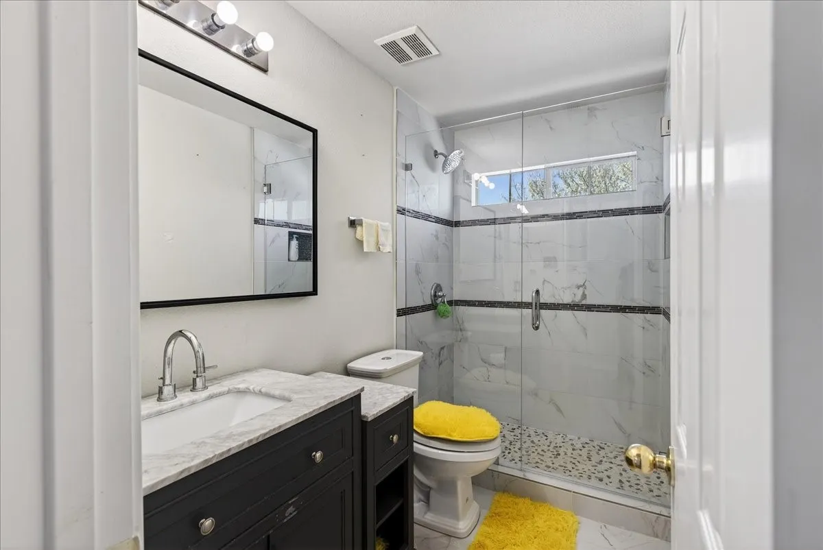 3rd bathroom, you will love all the nice amenities of this bathroom
