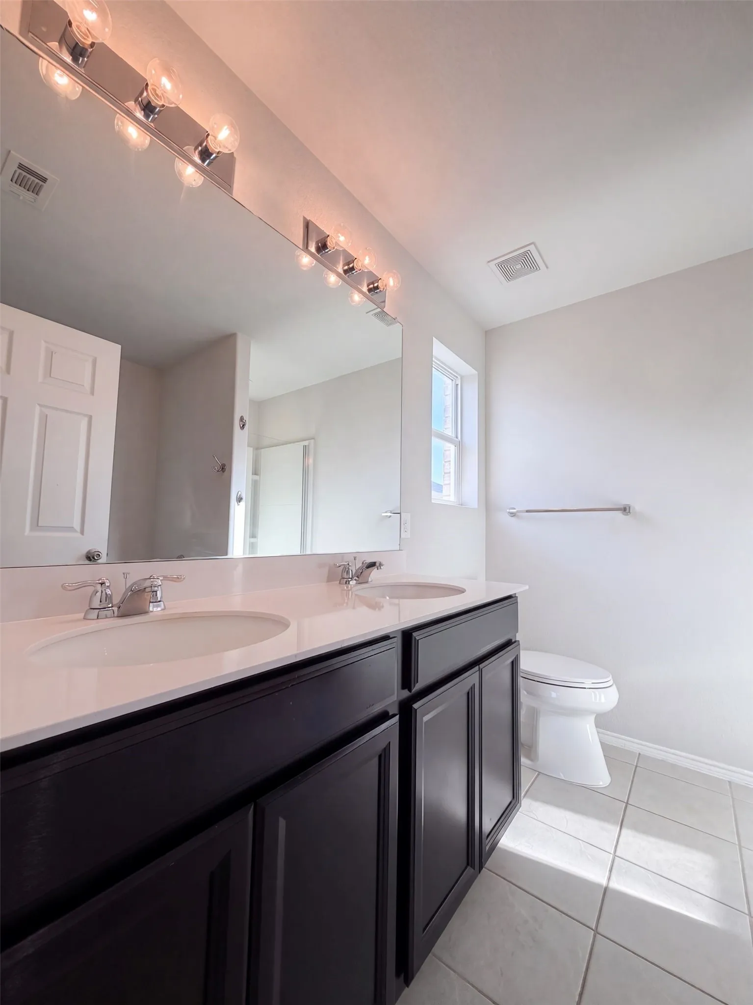 Single Family Residence For Sale in Denton County , 3029 Adrian Creek Drive, Little Elm, Texas 75068, 3 Bedroom, 2 Bathroom, 2 Garage spaces, 1,443 Sqft, built in 2016, mls#21391342, Real Estate Agent in Little Elm, Homes For Sale in Denton county, Homes For Sale in Little Elm, Realtor in Little Elm Texas, Real Estate Brokerage Independent Realty Texas, Luminita Cordes Realtor