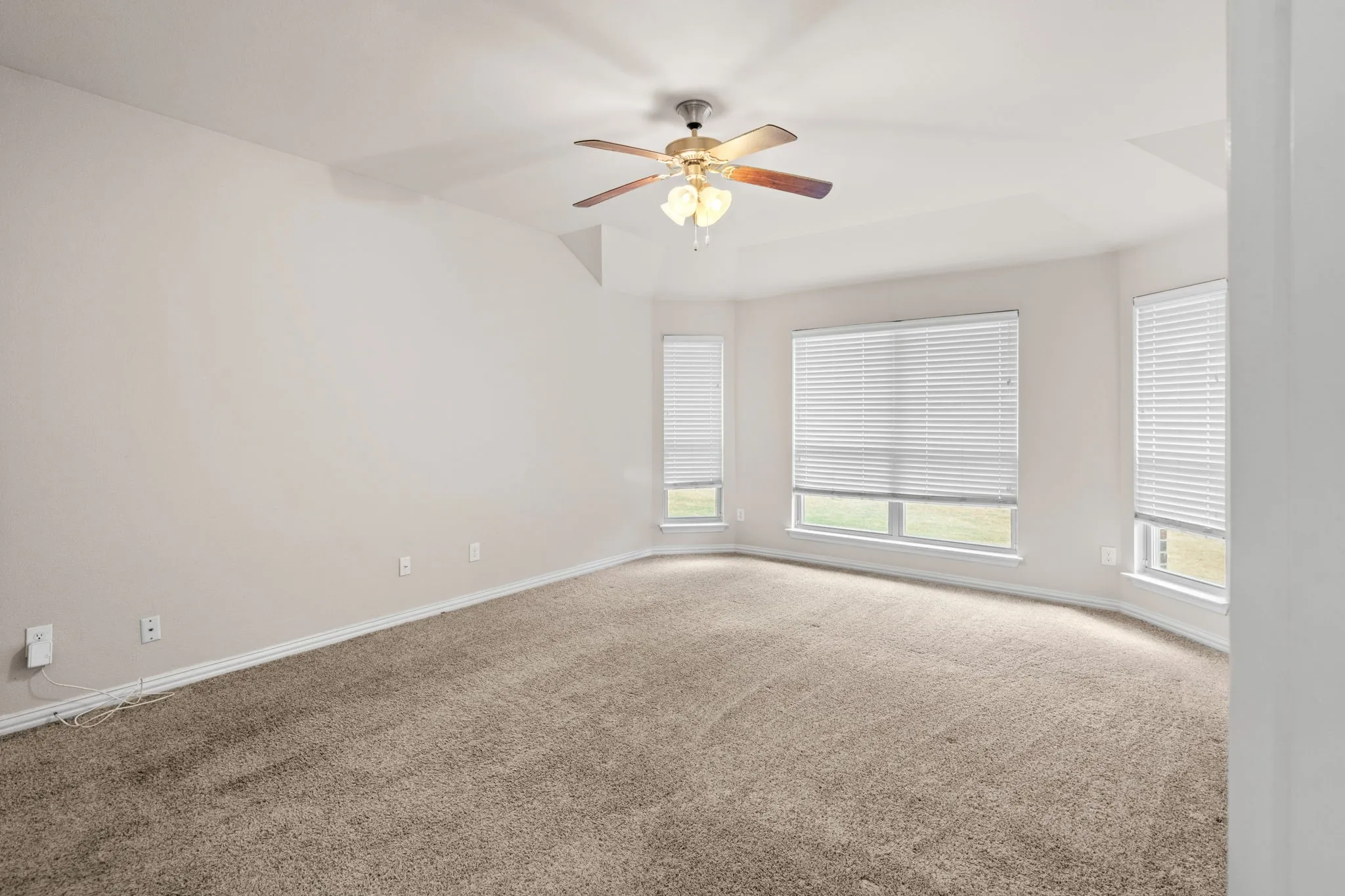 Single Family Residence For Rent in Denton County , 2640 Costa Mesa Drive, Little Elm, Texas 75068, 3 Bedroom, 2 Bathroom, 2 Garage spaces, 1,902 Sqft, built in 2013, mls#21385465, Real Estate Agent in Little Elm, Homes For Rent in Denton county, Homes For Rent in Little Elm, Realtor in Little Elm Texas, Real Estate Brokerage Independent Realty Texas, Luminita Cordes Realtor
