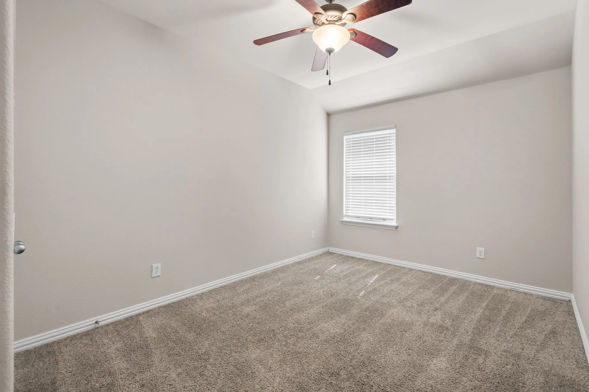 Single Family Residence For Rent in Denton County , 2640 Costa Mesa Drive, Little Elm, Texas 75068, 3 Bedroom, 2 Bathroom, 2 Garage spaces, 1,902 Sqft, built in 2013, mls#21385465, Real Estate Agent in Little Elm, Homes For Rent in Denton county, Homes For Rent in Little Elm, Realtor in Little Elm Texas, Real Estate Brokerage Independent Realty Texas, Luminita Cordes Realtor