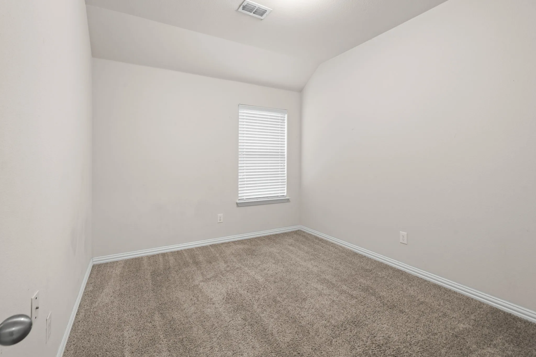 Single Family Residence For Rent in Denton County , 2640 Costa Mesa Drive, Little Elm, Texas 75068, 3 Bedroom, 2 Bathroom, 2 Garage spaces, 1,902 Sqft, built in 2013, mls#21385465, Real Estate Agent in Little Elm, Homes For Rent in Denton county, Homes For Rent in Little Elm, Realtor in Little Elm Texas, Real Estate Brokerage Independent Realty Texas, Luminita Cordes Realtor