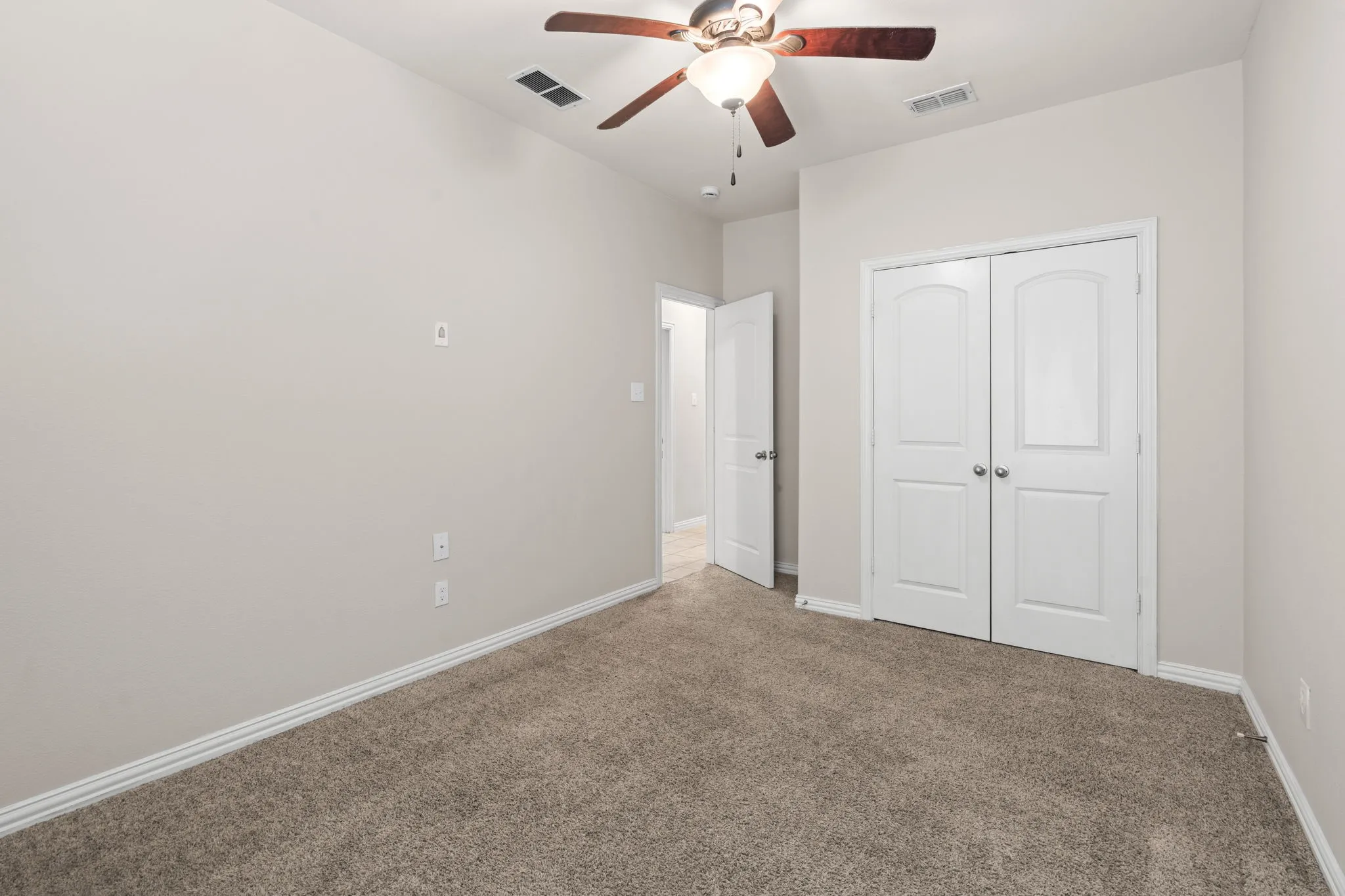 Single Family Residence For Rent in Denton County , 2640 Costa Mesa Drive, Little Elm, Texas 75068, 3 Bedroom, 2 Bathroom, 2 Garage spaces, 1,902 Sqft, built in 2013, mls#21385465, Real Estate Agent in Little Elm, Homes For Rent in Denton county, Homes For Rent in Little Elm, Realtor in Little Elm Texas, Real Estate Brokerage Independent Realty Texas, Luminita Cordes Realtor