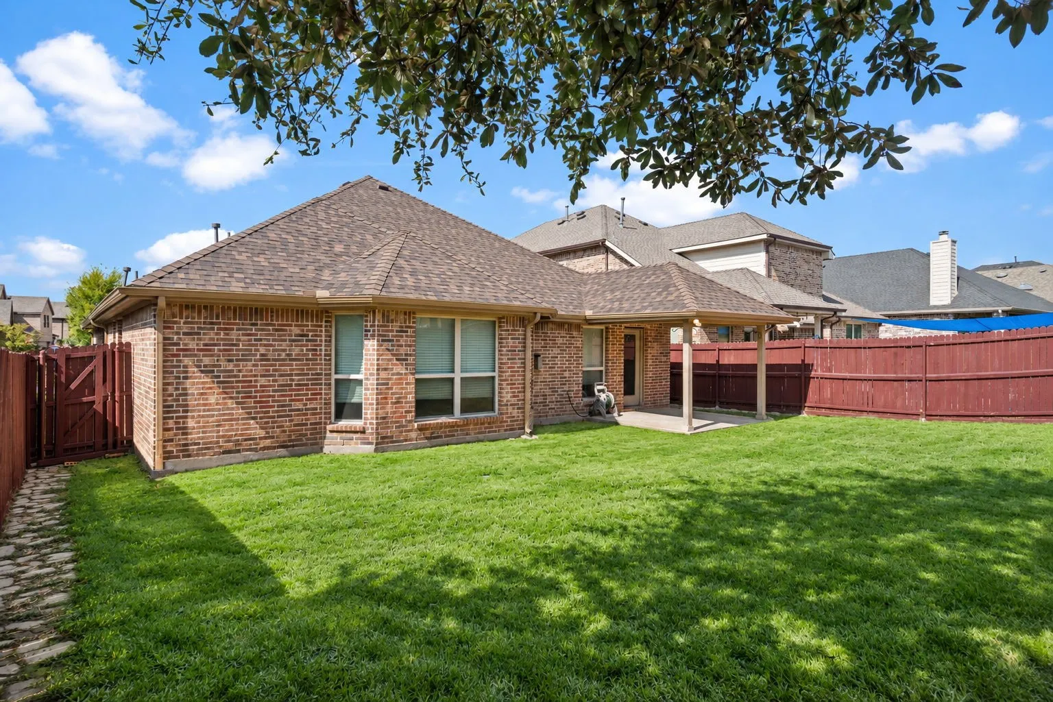 Single Family Residence For Rent in Denton County , 2640 Costa Mesa Drive, Little Elm, Texas 75068, 3 Bedroom, 2 Bathroom, 2 Garage spaces, 1,902 Sqft, built in 2013, mls#21385465, Real Estate Agent in Little Elm, Homes For Rent in Denton county, Homes For Rent in Little Elm, Realtor in Little Elm Texas, Real Estate Brokerage Independent Realty Texas, Luminita Cordes Realtor