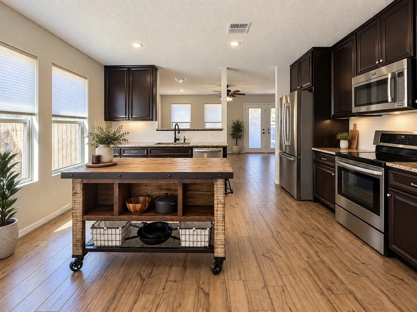 Single Family Residence For Sale in Denton County , 2708 Vasey Oak Drive, Little Elm, Texas 75068, 3 Bedroom, 2 Bathroom, 2 Garage spaces, 1,892 Sqft, built in 2002, mls#21391341, Real Estate Agent in Little Elm, Homes For Sale in Denton county, Homes For Sale in Little Elm, Realtor in Little Elm Texas, Real Estate Brokerage Independent Realty Texas, Luminita Cordes Realtor
