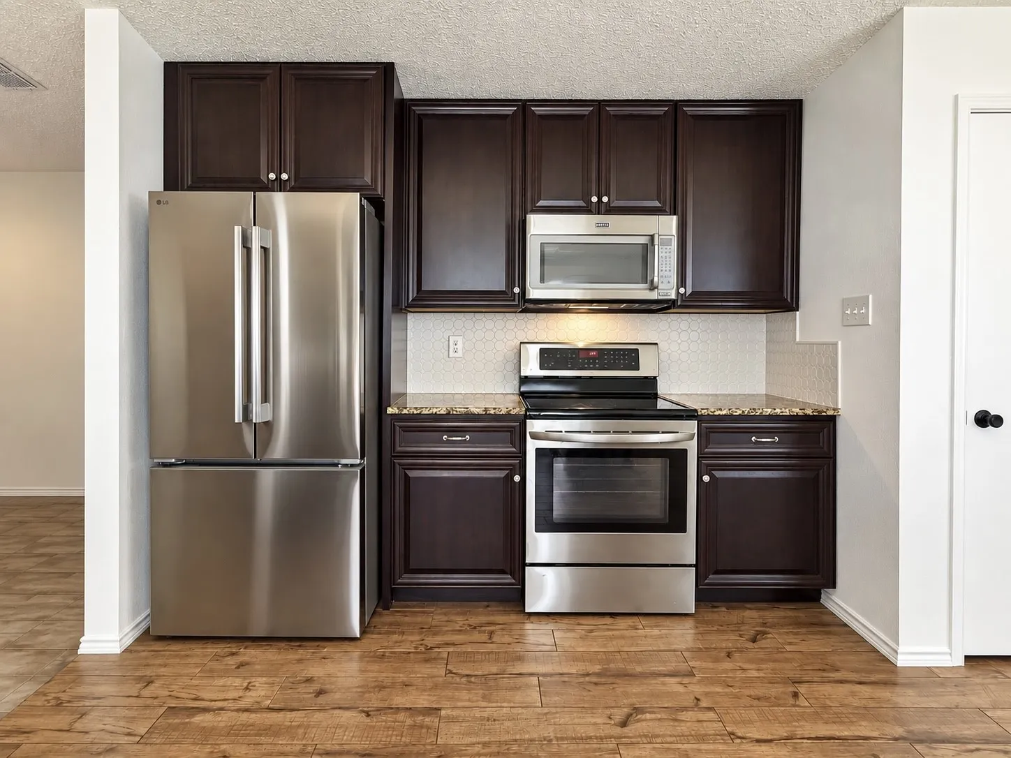 Single Family Residence For Sale in Denton County , 2708 Vasey Oak Drive, Little Elm, Texas 75068, 3 Bedroom, 2 Bathroom, 2 Garage spaces, 1,892 Sqft, built in 2002, mls#21391341, Real Estate Agent in Little Elm, Homes For Sale in Denton county, Homes For Sale in Little Elm, Realtor in Little Elm Texas, Real Estate Brokerage Independent Realty Texas, Luminita Cordes Realtor