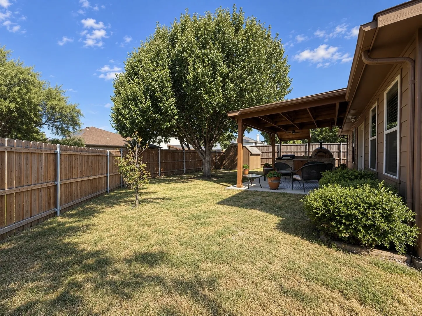 Single Family Residence For Sale in Denton County , 2708 Vasey Oak Drive, Little Elm, Texas 75068, 3 Bedroom, 2 Bathroom, 2 Garage spaces, 1,892 Sqft, built in 2002, mls#21391341, Real Estate Agent in Little Elm, Homes For Sale in Denton county, Homes For Sale in Little Elm, Realtor in Little Elm Texas, Real Estate Brokerage Independent Realty Texas, Luminita Cordes Realtor
