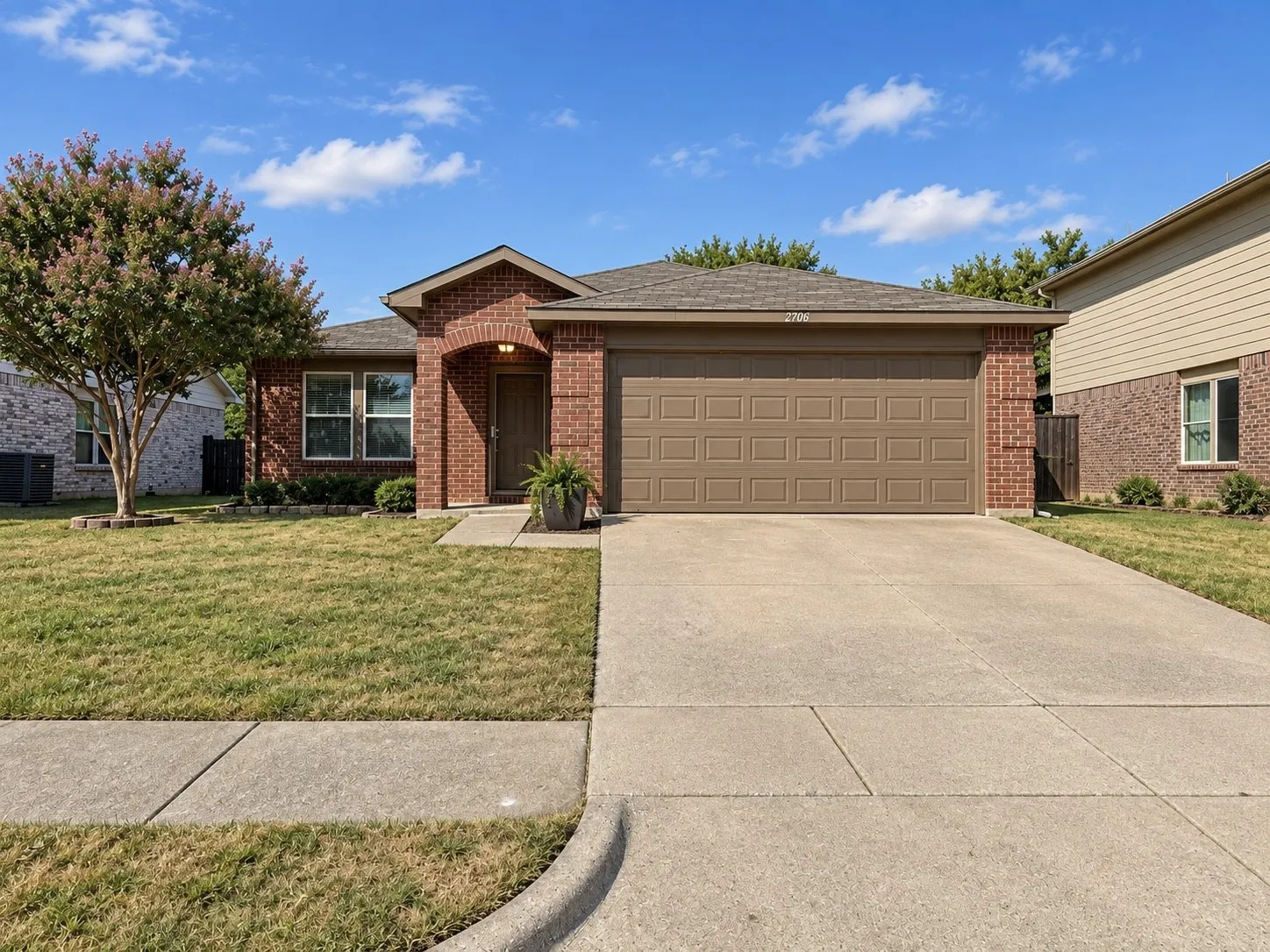 Single Family Residence For Sale in Denton County , 2708 Vasey Oak Drive, Little Elm, Texas 75068, 3 Bedroom, 2 Bathroom, 2 Garage spaces, 1,892 Sqft, built in 2002, mls#21391341, Real Estate Agent in Little Elm, Homes For Sale in Denton county, Homes For Sale in Little Elm, Realtor in Little Elm Texas, Real Estate Brokerage Independent Realty Texas, Luminita Cordes Realtor
