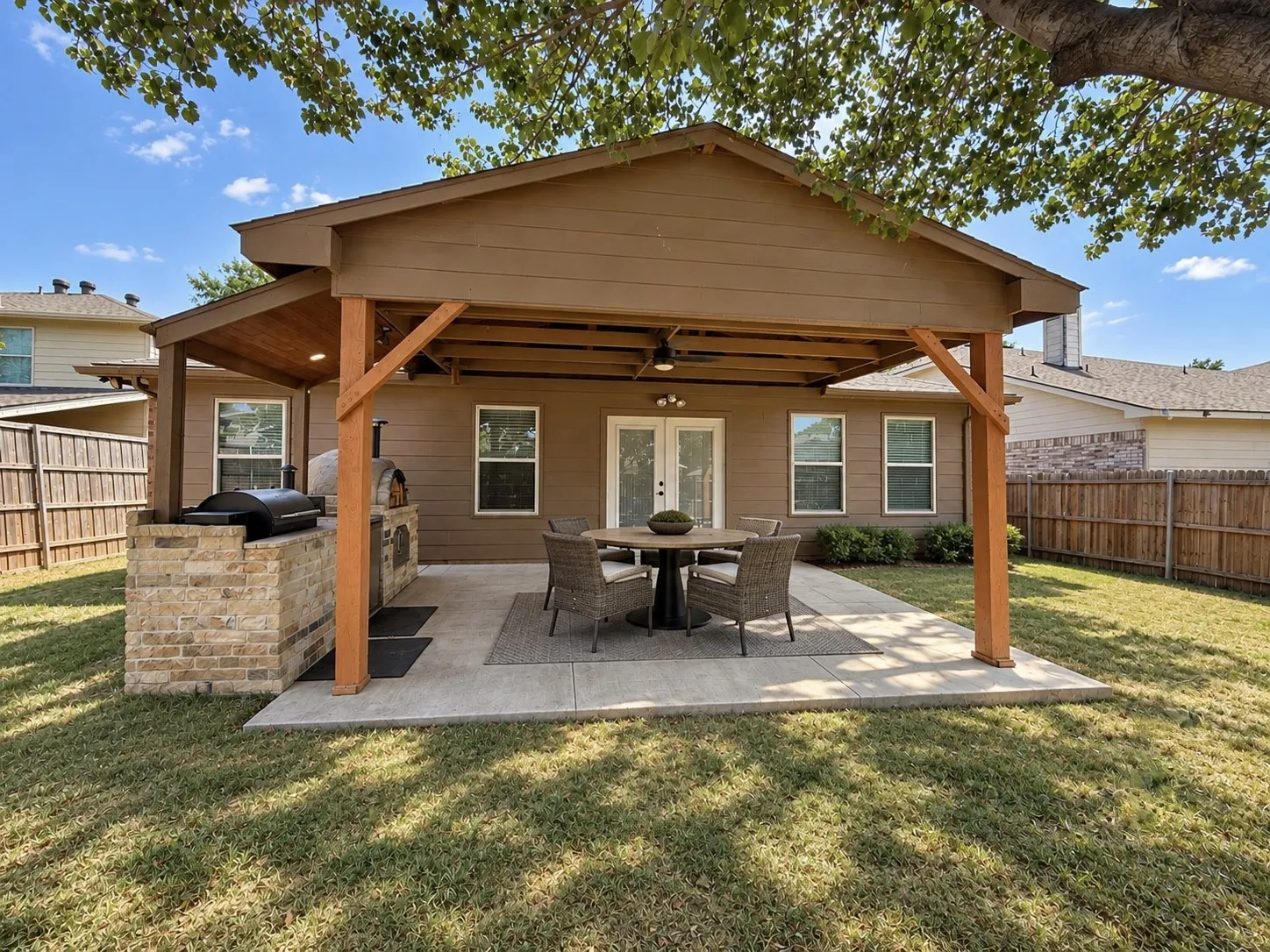 Single Family Residence For Sale in Denton County , 2708 Vasey Oak Drive, Little Elm, Texas 75068, 3 Bedroom, 2 Bathroom, 2 Garage spaces, 1,892 Sqft, built in 2002, mls#21391341, Real Estate Agent in Little Elm, Homes For Sale in Denton county, Homes For Sale in Little Elm, Realtor in Little Elm Texas, Real Estate Brokerage Independent Realty Texas, Luminita Cordes Realtor