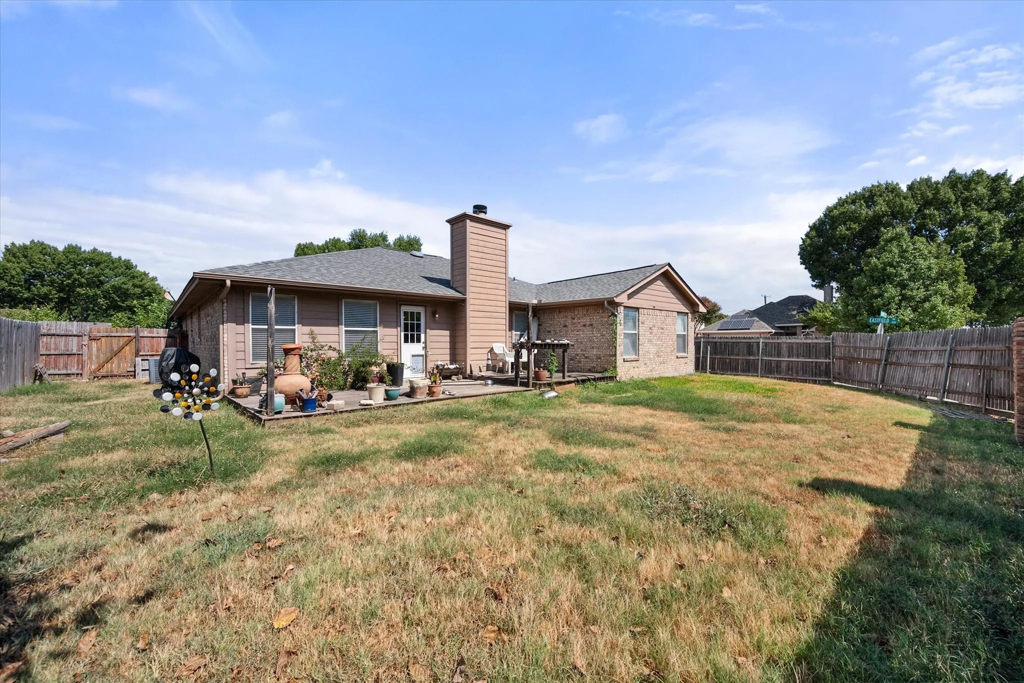 Single Family Residence For Sale in Tarrant County , 7 Mills Court, Mansfield, Texas 76063, 3 Bedroom, 2 Bathroom, 2 Garage spaces, 1,777 Sqft, built in 1989, mls#21389722, Real Estate Agent in Mansfield, Homes For Sale in Tarrant county, Homes For Sale in Mansfield, Realtor in Mansfield Texas, Real Estate Brokerage Independent Realty Texas, Luminita Cordes Realtor