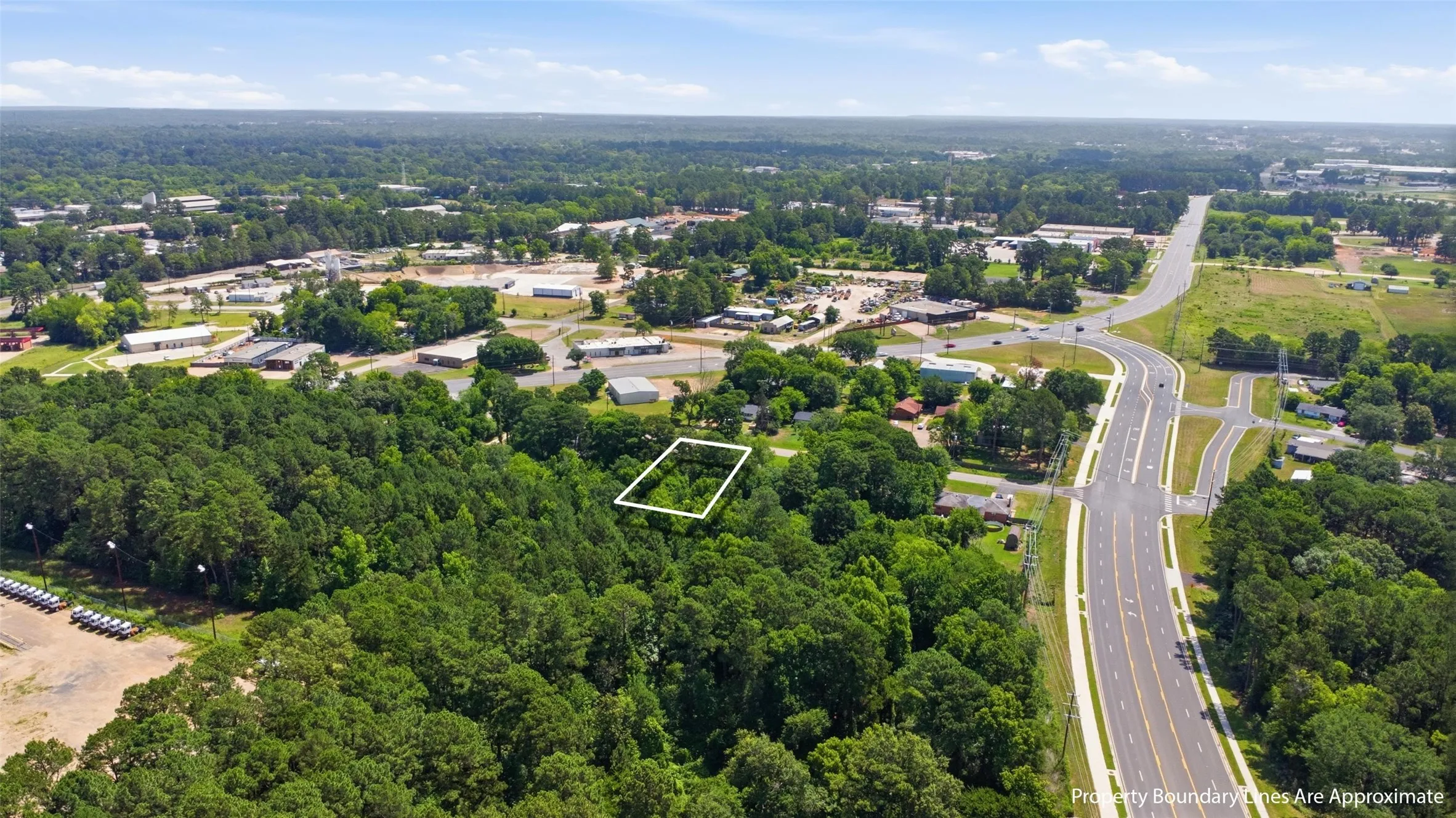Close to so many businesses right off 80 & Loop!