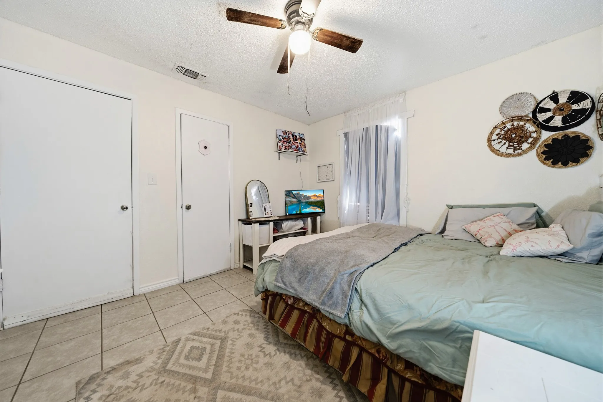 Single Family Residence For Sale in Hill County , 603 S Brazos Street, Whitney, Texas 76692, 4 Bedroom, 2 Bathroom, Garage spaces, 1,488 Sqft, built in 0, mls#21391267, Real Estate Agent in Whitney, Homes For Sale in Hill county, Homes For Sale in Whitney, Realtor in Whitney Texas, Real Estate Brokerage Independent Realty Texas, Luminita Cordes Realtor