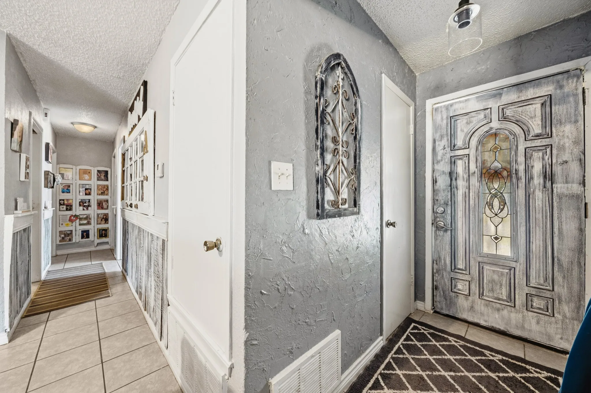 Single Family Residence For Sale in Hill County , 603 S Brazos Street, Whitney, Texas 76692, 4 Bedroom, 2 Bathroom, Garage spaces, 1,488 Sqft, built in 0, mls#21391267, Real Estate Agent in Whitney, Homes For Sale in Hill county, Homes For Sale in Whitney, Realtor in Whitney Texas, Real Estate Brokerage Independent Realty Texas, Luminita Cordes Realtor