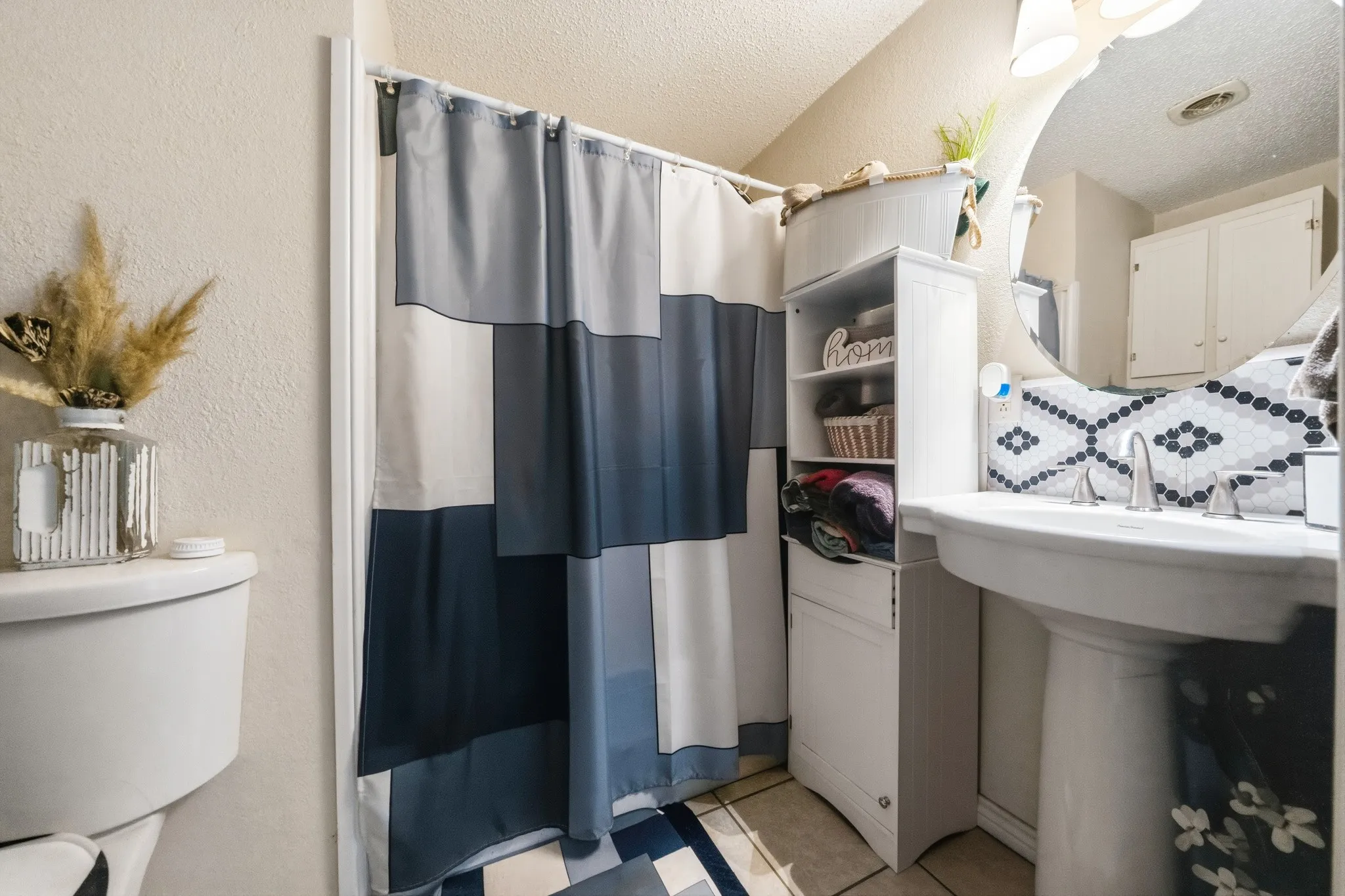 Single Family Residence For Sale in Hill County , 603 S Brazos Street, Whitney, Texas 76692, 4 Bedroom, 2 Bathroom, Garage spaces, 1,488 Sqft, built in 0, mls#21391267, Real Estate Agent in Whitney, Homes For Sale in Hill county, Homes For Sale in Whitney, Realtor in Whitney Texas, Real Estate Brokerage Independent Realty Texas, Luminita Cordes Realtor