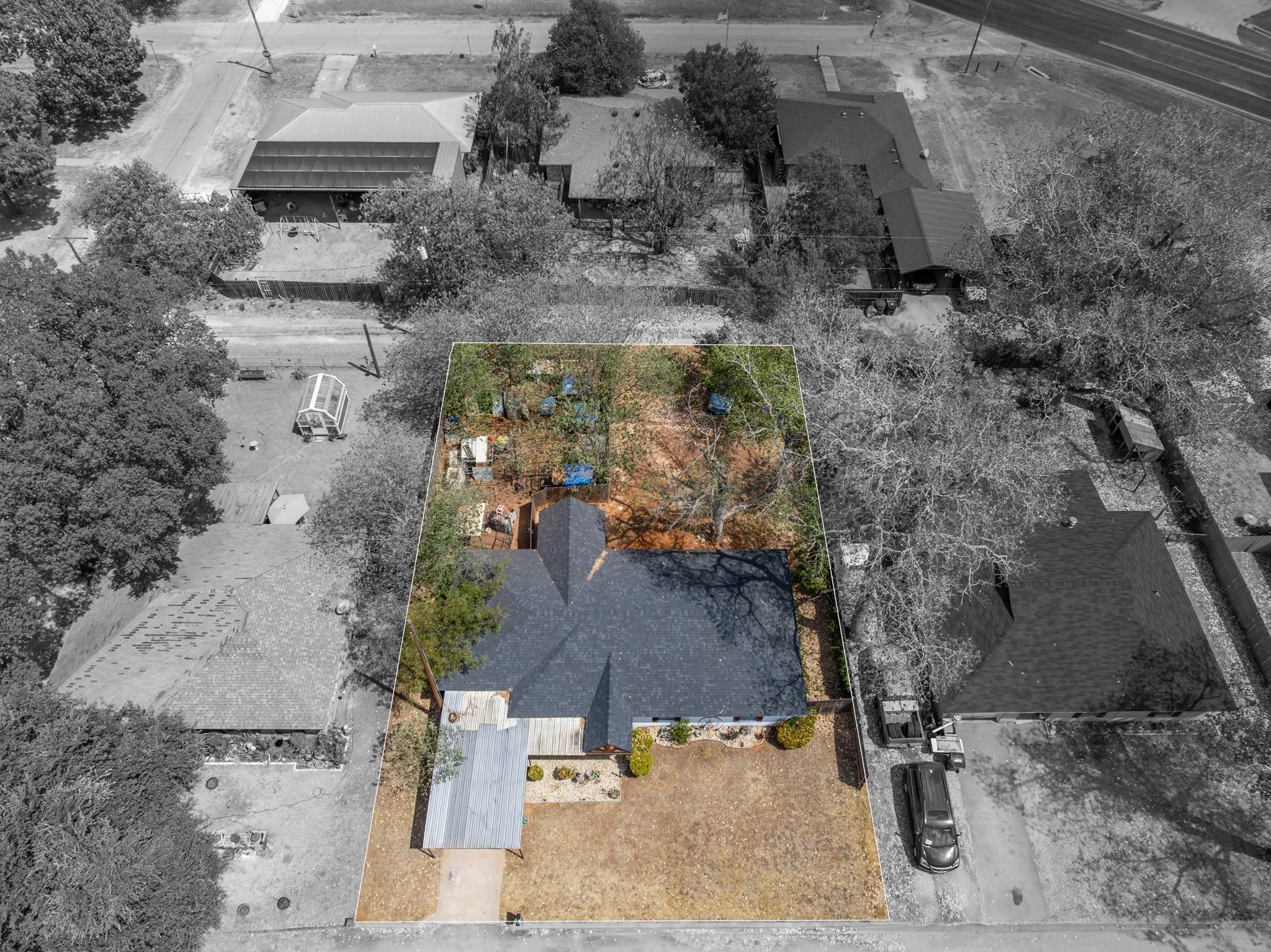 Single Family Residence For Sale in Hill County , 603 S Brazos Street, Whitney, Texas 76692, 4 Bedroom, 2 Bathroom, Garage spaces, 1,488 Sqft, built in 0, mls#21391267, Real Estate Agent in Whitney, Homes For Sale in Hill county, Homes For Sale in Whitney, Realtor in Whitney Texas, Real Estate Brokerage Independent Realty Texas, Luminita Cordes Realtor