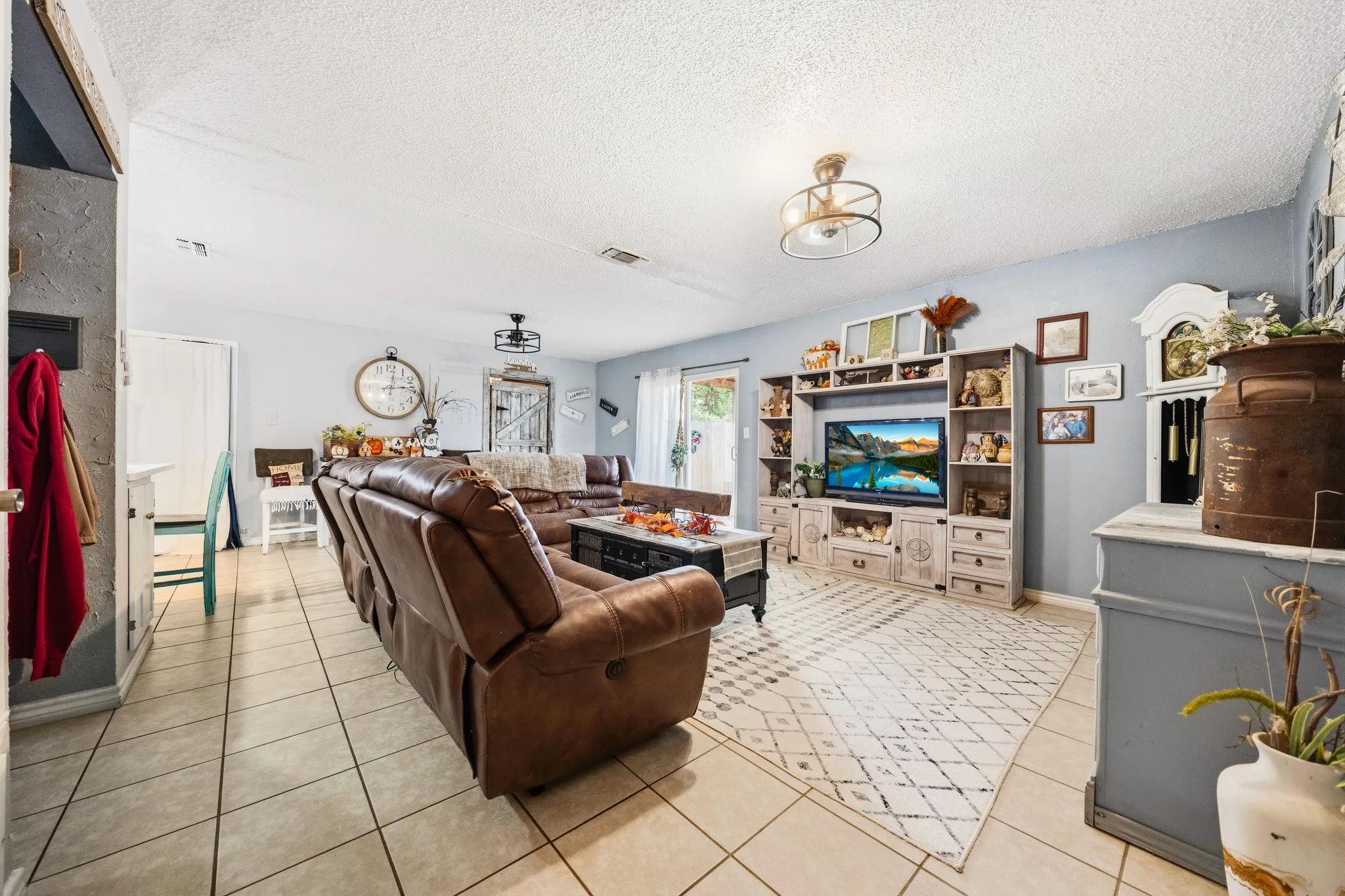 Single Family Residence For Sale in Hill County , 603 S Brazos Street, Whitney, Texas 76692, 4 Bedroom, 2 Bathroom, Garage spaces, 1,488 Sqft, built in 0, mls#21391267, Real Estate Agent in Whitney, Homes For Sale in Hill county, Homes For Sale in Whitney, Realtor in Whitney Texas, Real Estate Brokerage Independent Realty Texas, Luminita Cordes Realtor