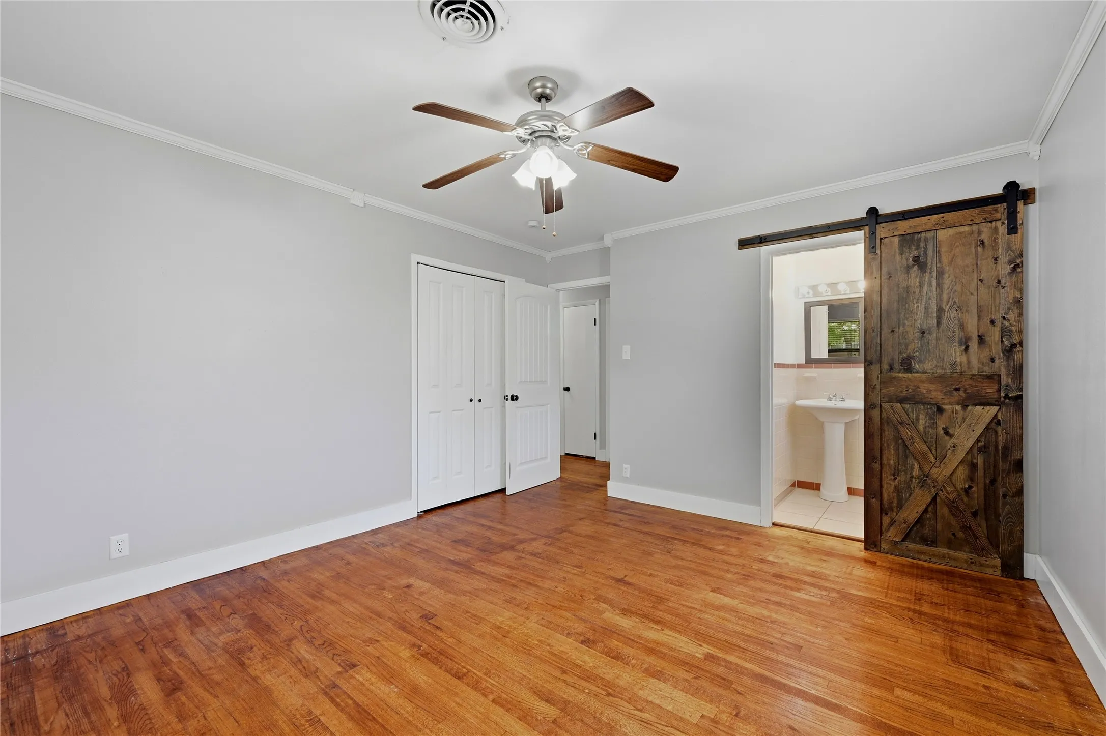 Single Family Residence For Sale in Grayson County , 1303 Lafayette Drive, Denison, Texas 75020, 3 Bedroom, 2 Bathroom, 2 Garage spaces, 1,352 Sqft, built in 1960, mls#21391354, Real Estate Agent in Denison, Homes For Sale in Grayson county, Homes For Sale in Denison, Realtor in Denison Texas, Real Estate Brokerage Independent Realty Texas, Luminita Cordes Realtor