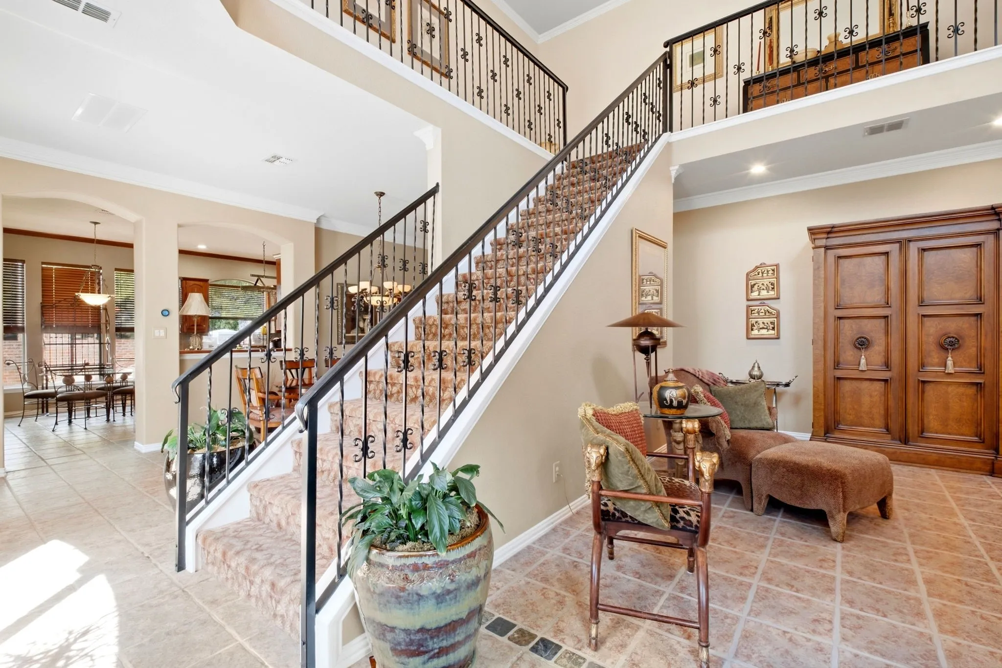 Single Family Residence For Sale in Denton County , 2805 Prestonwood Drive, Plano, Texas 75093, 3 Bedroom, 3 Bathroom, 2 Garage spaces, 3,689 Sqft, built in 1998, mls#21390491, Real Estate Agent in Plano, Homes For Sale in Denton county, Homes For Sale in Plano, Realtor in Plano Texas, Real Estate Brokerage Independent Realty Texas, Luminita Cordes Realtor