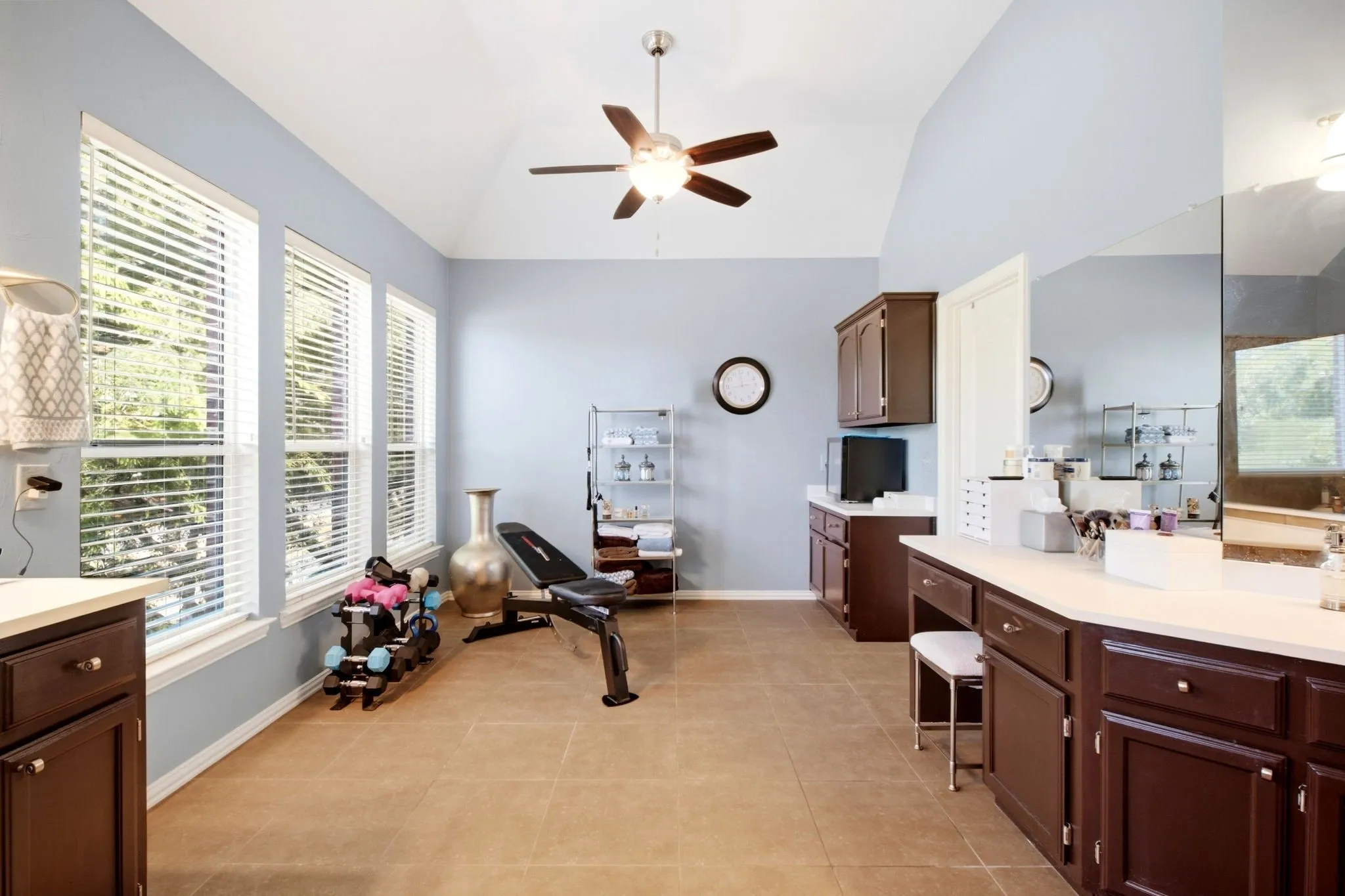 Single Family Residence For Sale in Denton County , 2805 Prestonwood Drive, Plano, Texas 75093, 3 Bedroom, 3 Bathroom, 2 Garage spaces, 3,689 Sqft, built in 1998, mls#21390491, Real Estate Agent in Plano, Homes For Sale in Denton county, Homes For Sale in Plano, Realtor in Plano Texas, Real Estate Brokerage Independent Realty Texas, Luminita Cordes Realtor