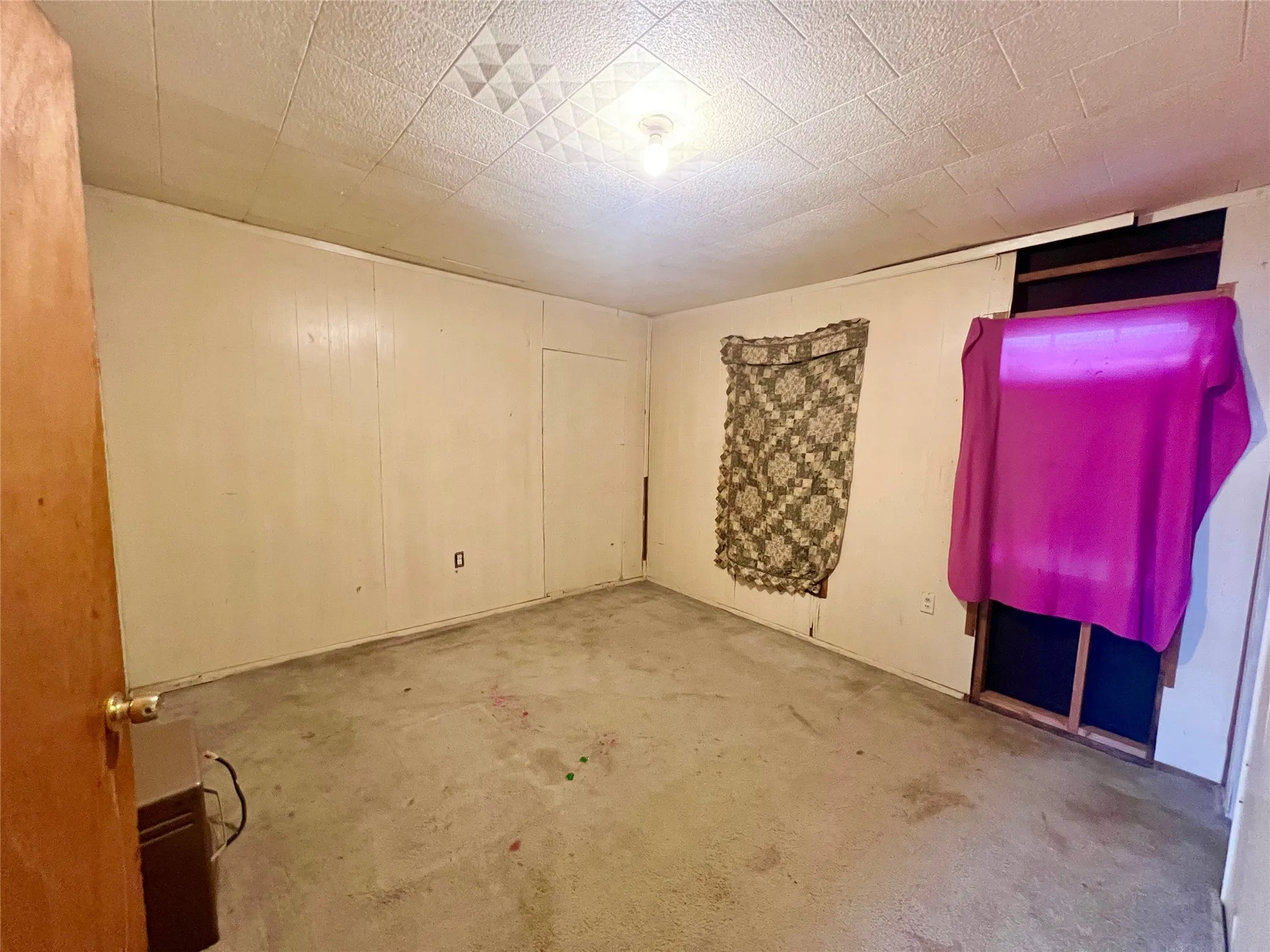 Single Family Residence For Sale in Brown County , 211 Lucas Drive, Early, Texas 76802, 3 Bedroom, 1 Bathroom, Garage spaces, 1,646 Sqft, built in 0, mls#21391322, Real Estate Agent in Early, Homes For Sale in Brown county, Homes For Sale in Early, Realtor in Early Texas, Real Estate Brokerage Independent Realty Texas, Luminita Cordes Realtor