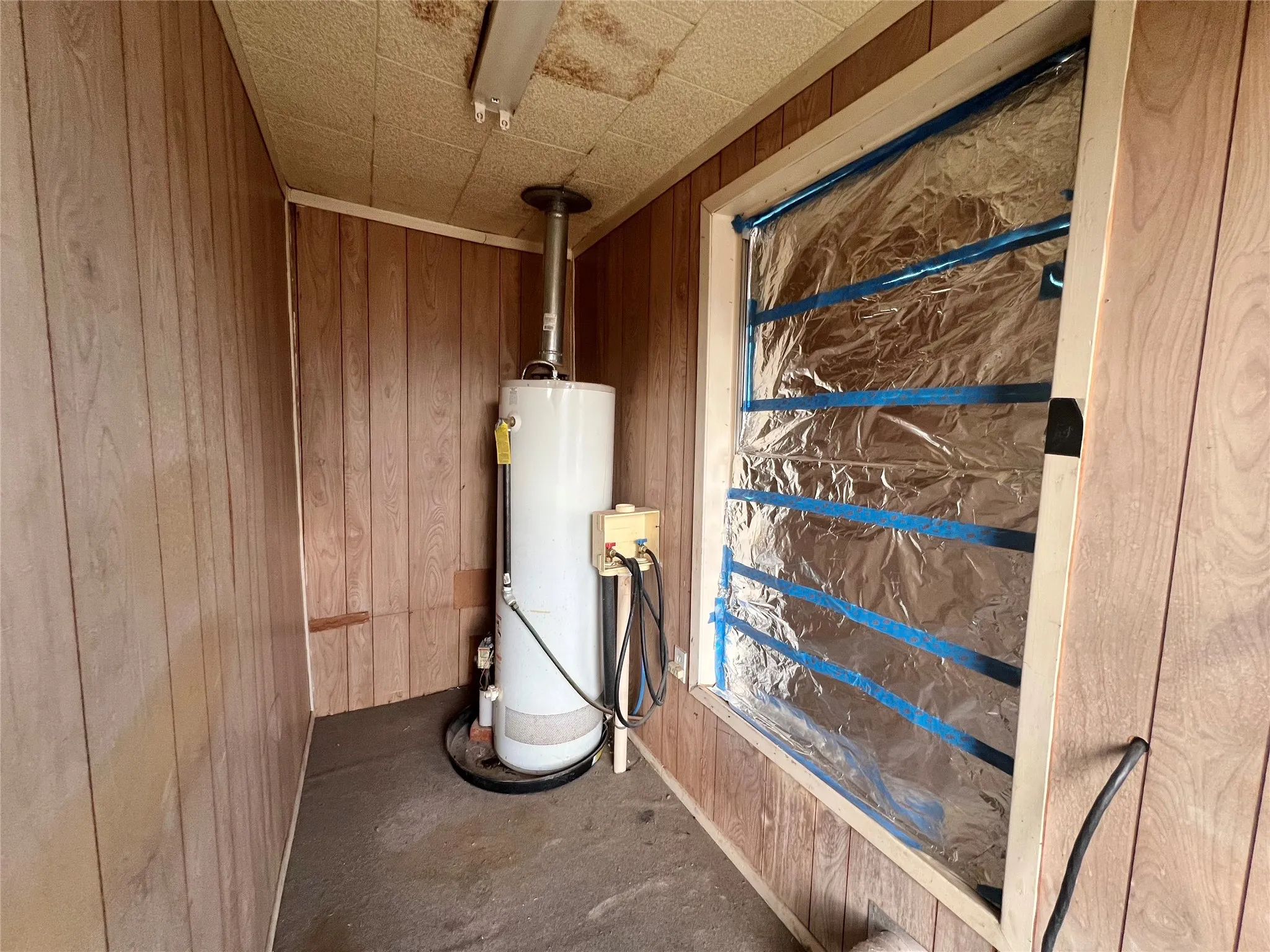 Single Family Residence For Sale in Brown County , 211 Lucas Drive, Early, Texas 76802, 3 Bedroom, 1 Bathroom, Garage spaces, 1,646 Sqft, built in 0, mls#21391322, Real Estate Agent in Early, Homes For Sale in Brown county, Homes For Sale in Early, Realtor in Early Texas, Real Estate Brokerage Independent Realty Texas, Luminita Cordes Realtor