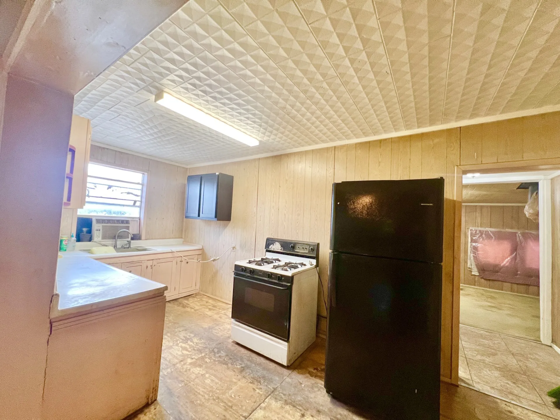Single Family Residence For Sale in Brown County , 211 Lucas Drive, Early, Texas 76802, 3 Bedroom, 1 Bathroom, Garage spaces, 1,646 Sqft, built in 0, mls#21391322, Real Estate Agent in Early, Homes For Sale in Brown county, Homes For Sale in Early, Realtor in Early Texas, Real Estate Brokerage Independent Realty Texas, Luminita Cordes Realtor
