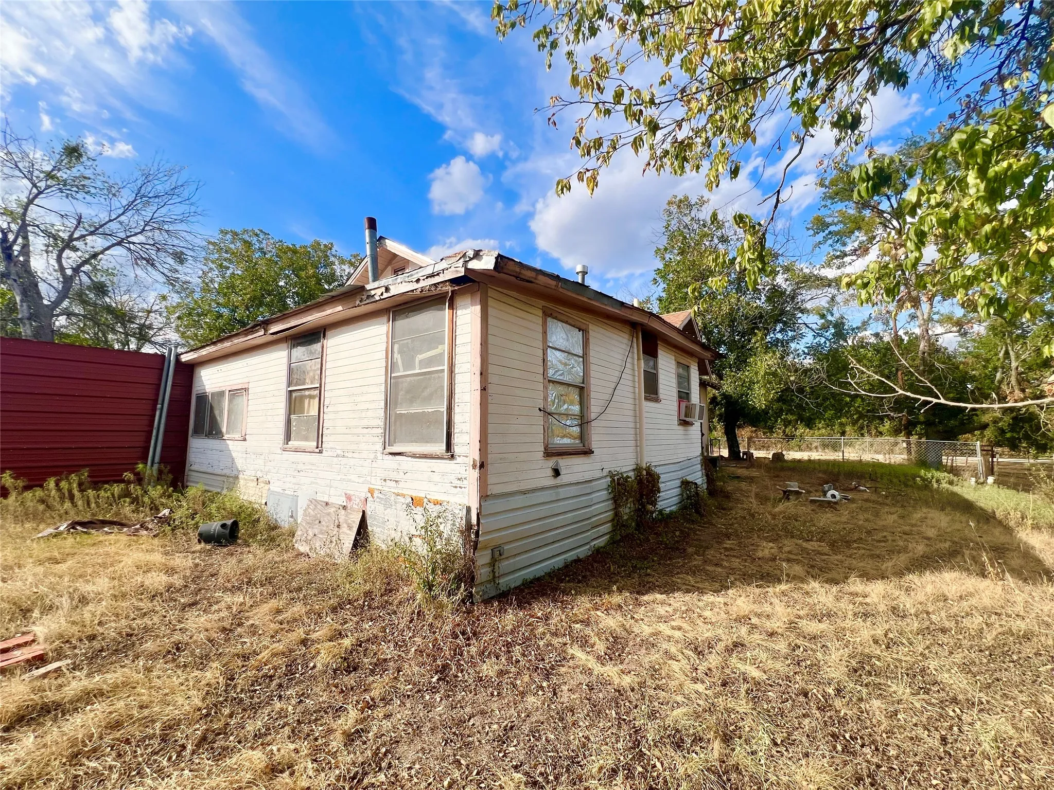 Single Family Residence For Sale in Brown County , 211 Lucas Drive, Early, Texas 76802, 3 Bedroom, 1 Bathroom, Garage spaces, 1,646 Sqft, built in 0, mls#21391322, Real Estate Agent in Early, Homes For Sale in Brown county, Homes For Sale in Early, Realtor in Early Texas, Real Estate Brokerage Independent Realty Texas, Luminita Cordes Realtor